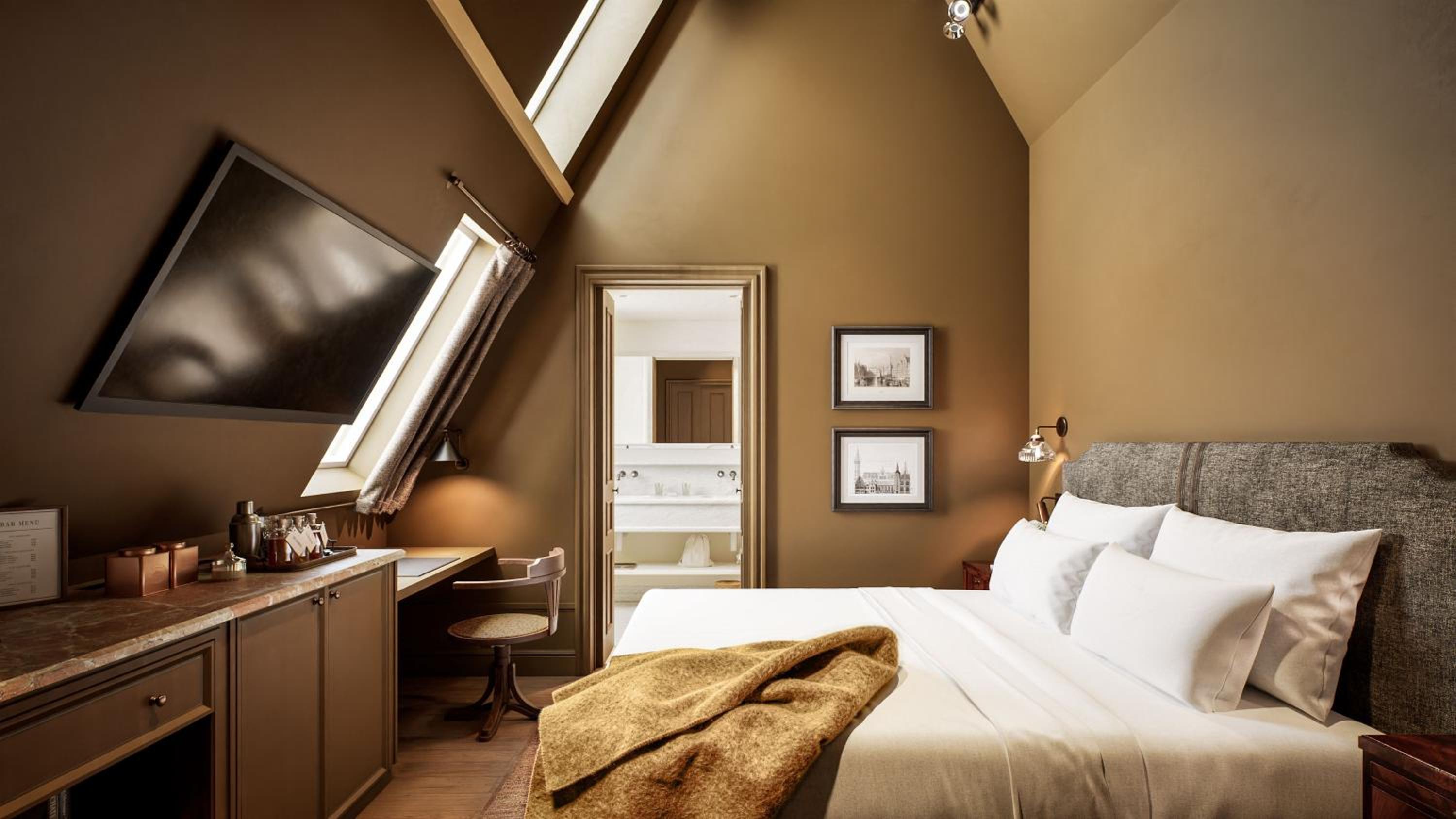 Deluxe King Room photo 1
