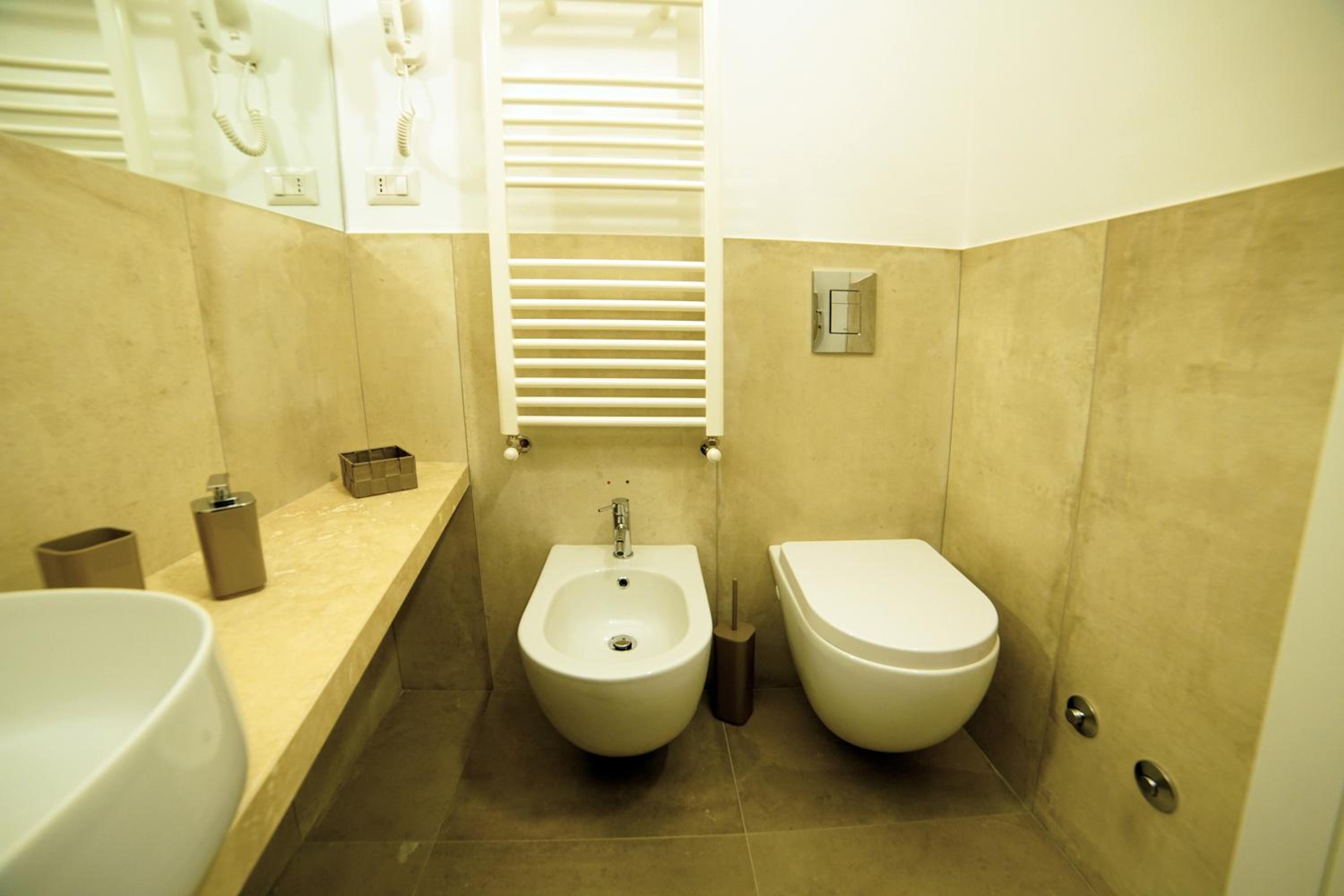 Standard Double Room - Photo 2