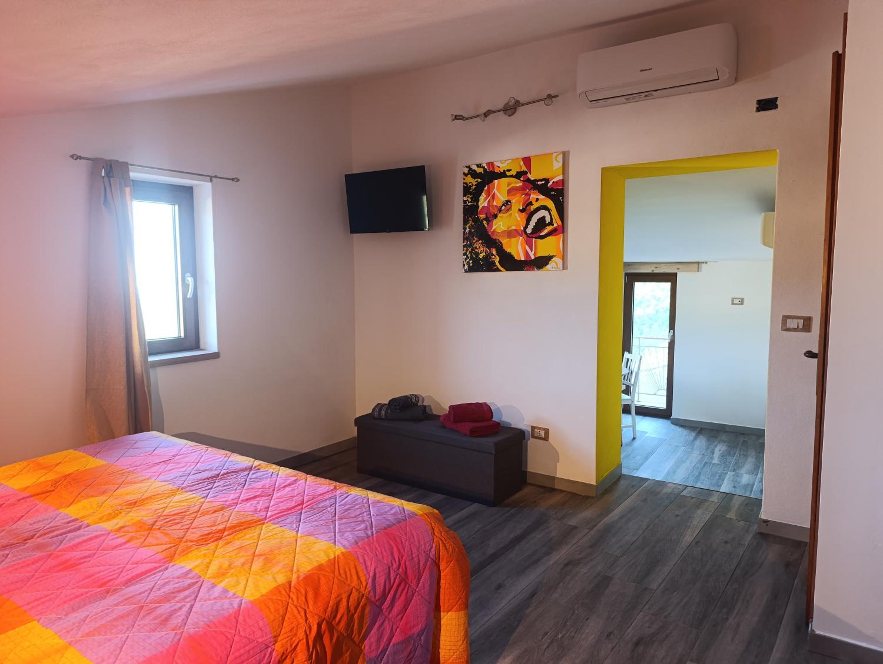 One-Bedroom Apartment with View photo 1