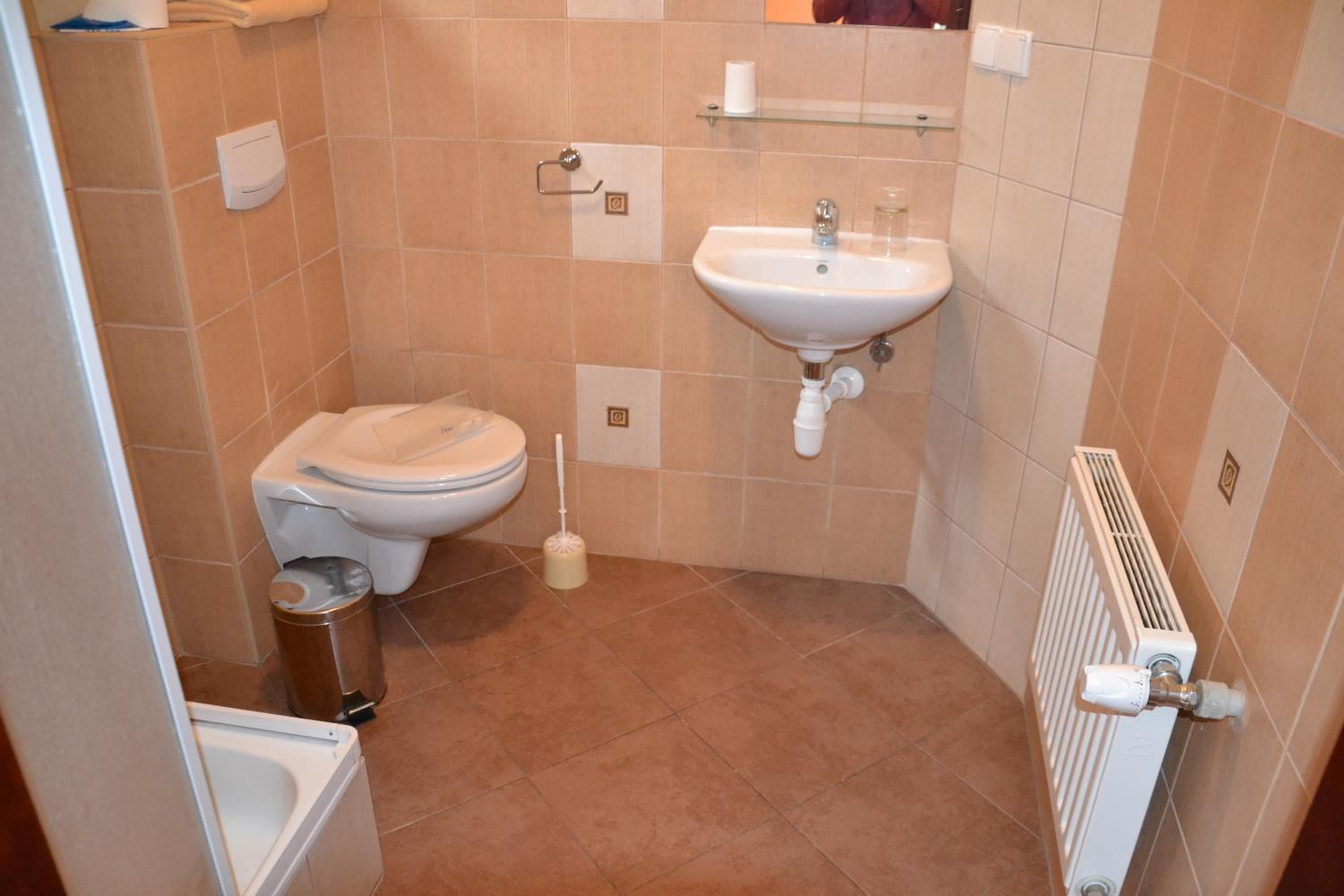 Double Room - Photo 3