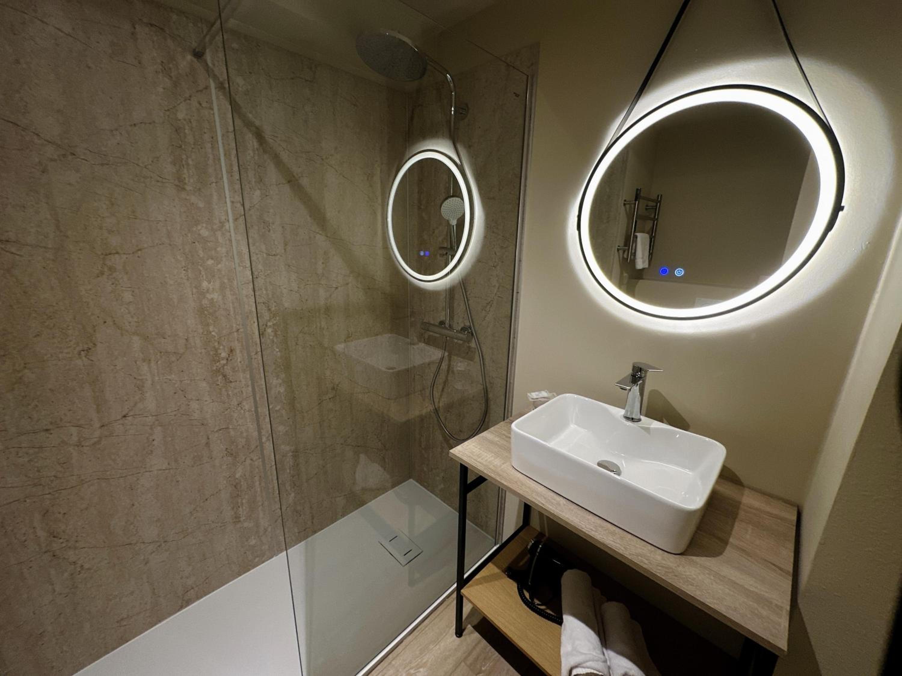 Comfort Twin Room - Non-Smoking/Ground Floor