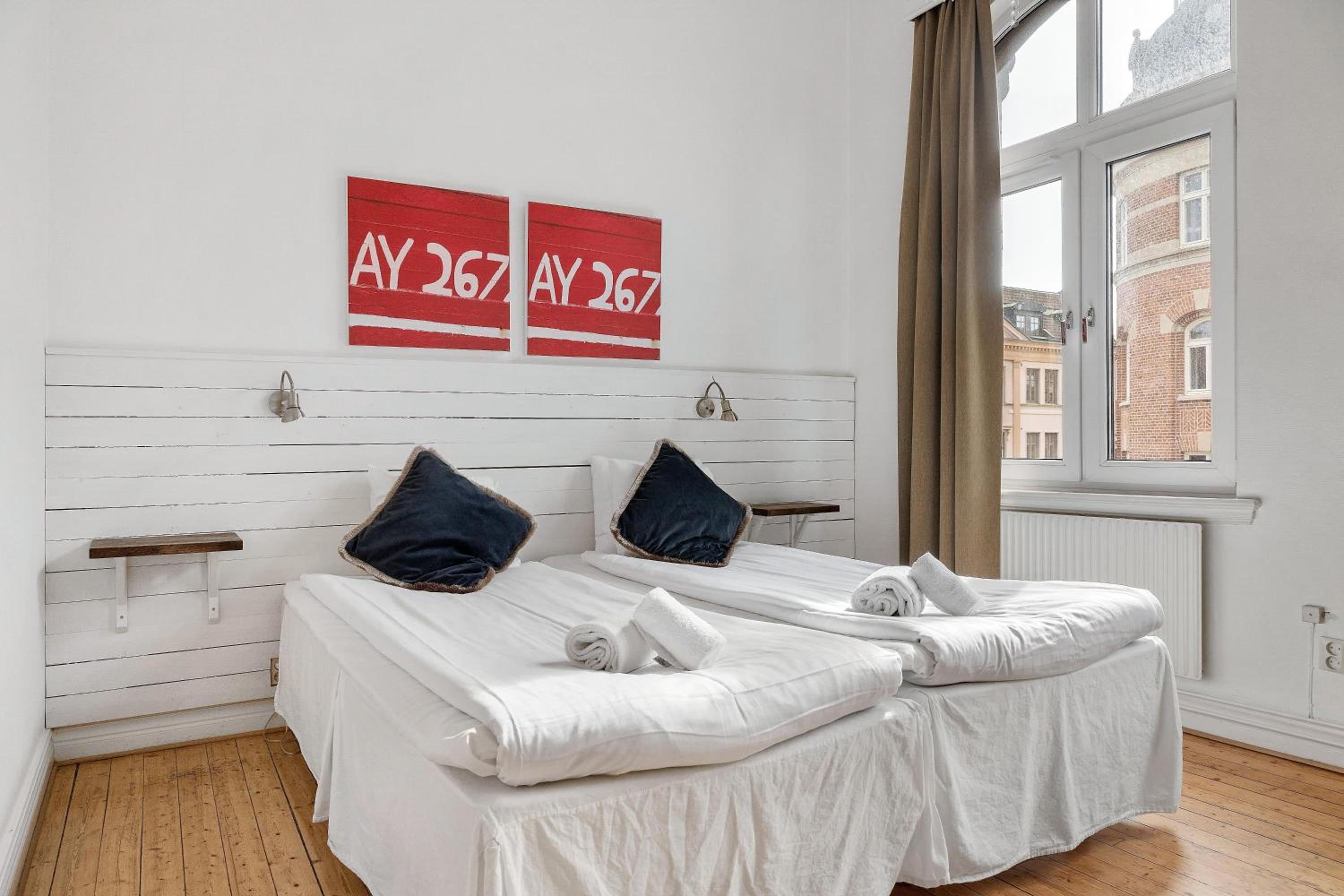 Standard Twin Room - Non-Smoking - Photo 3