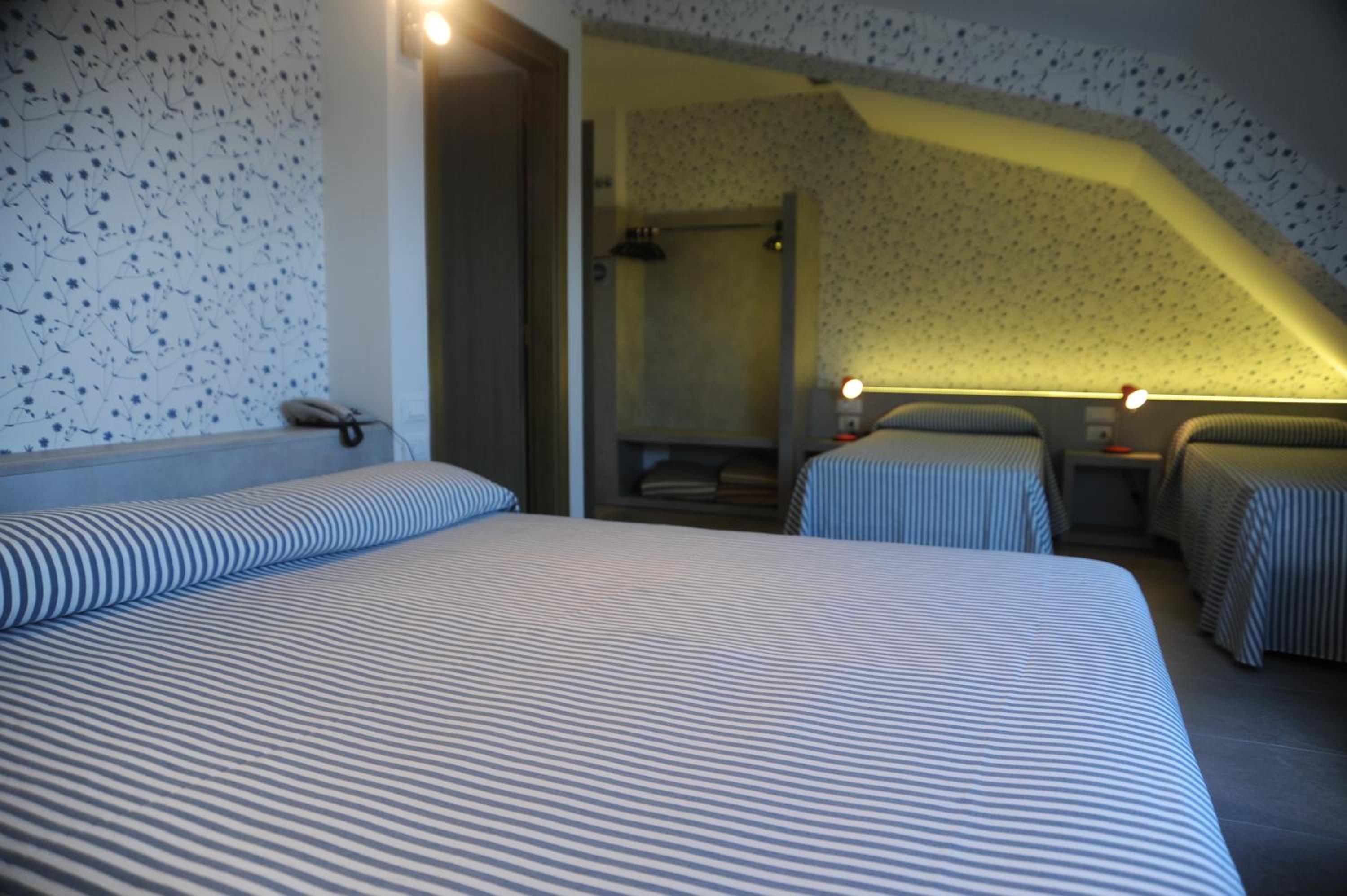Comfort Quadruple Room - Photo 6