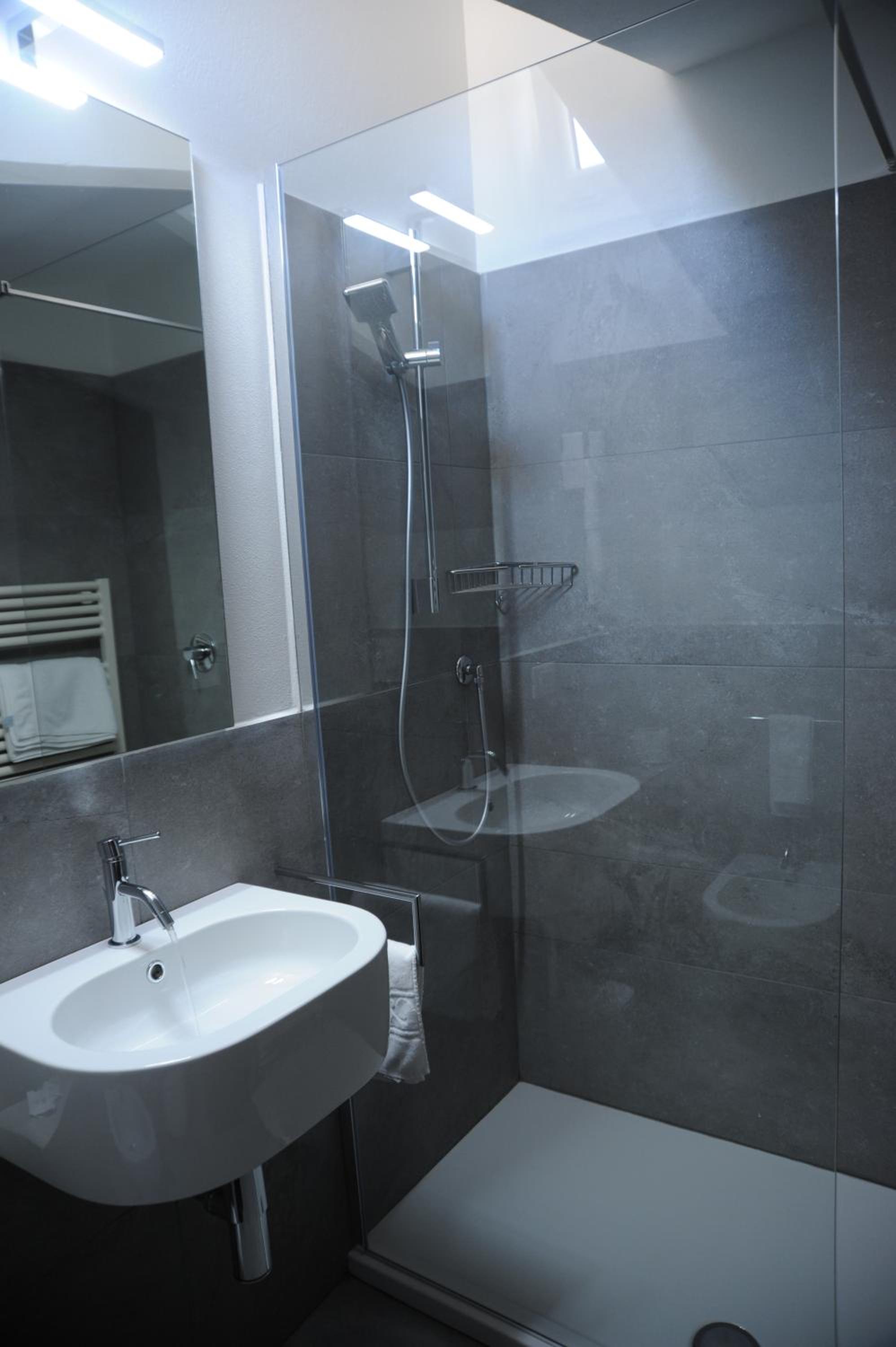 Comfort Quadruple Room - Photo 12