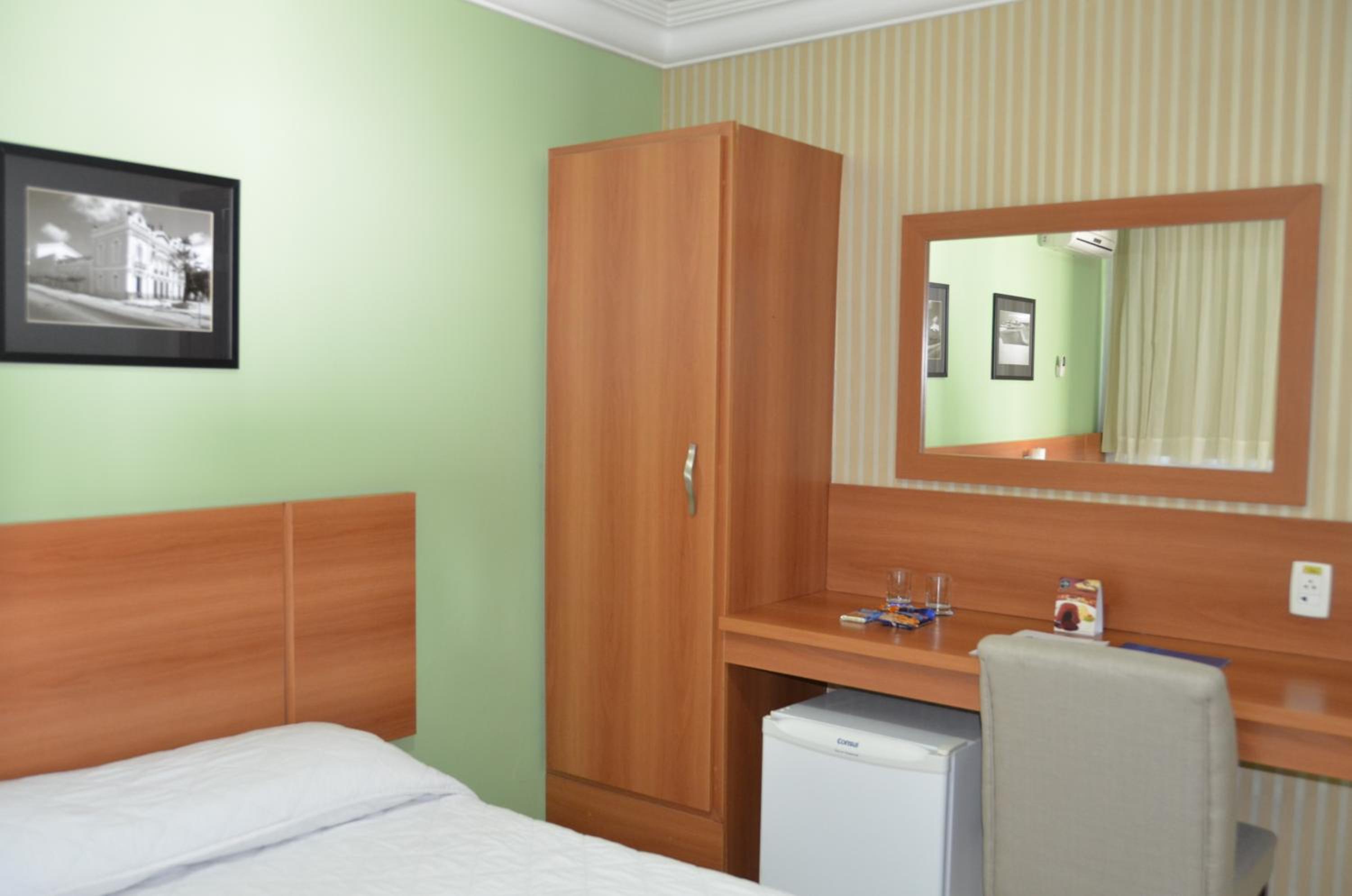 Deluxe Room - Photo 2