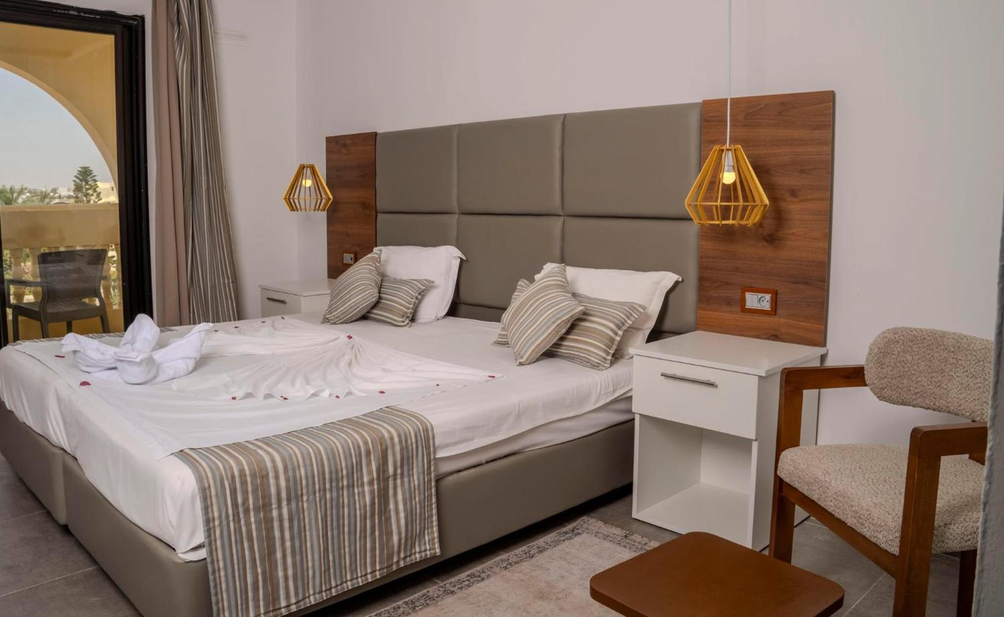 Superior Double Room - Photo 2