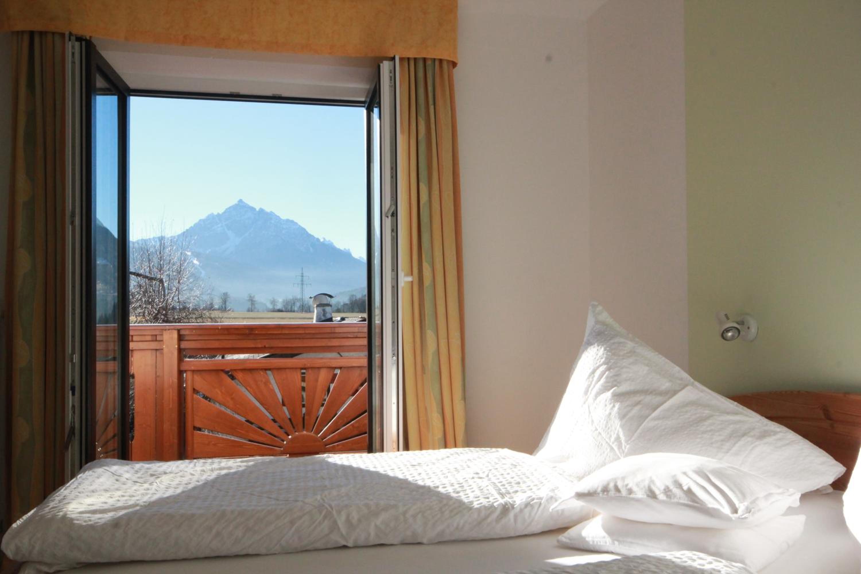 Standard Double Room with Balcony - Photo 13