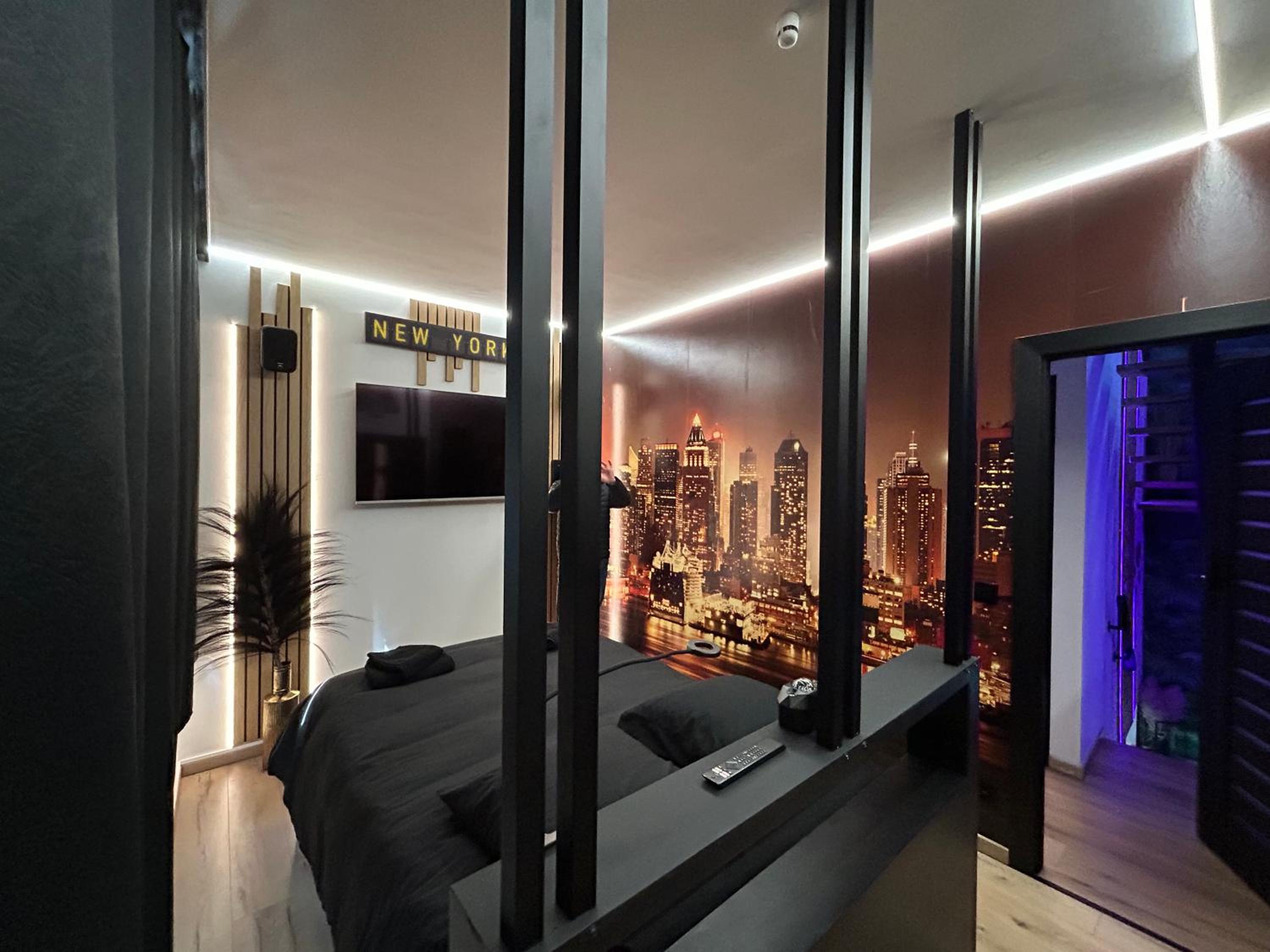 One-Bedroom House photo 1