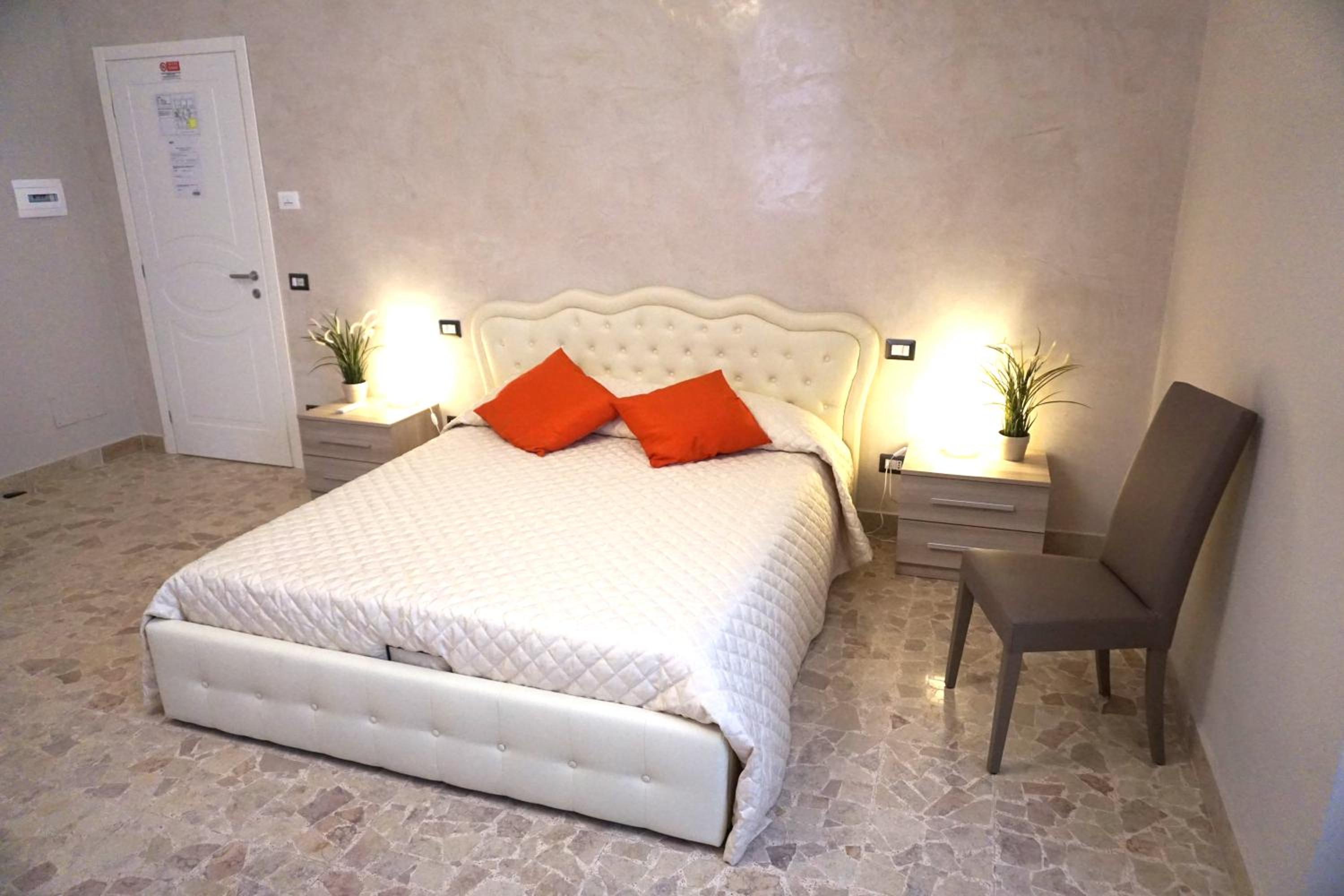 Deluxe Family Suite - Photo 3