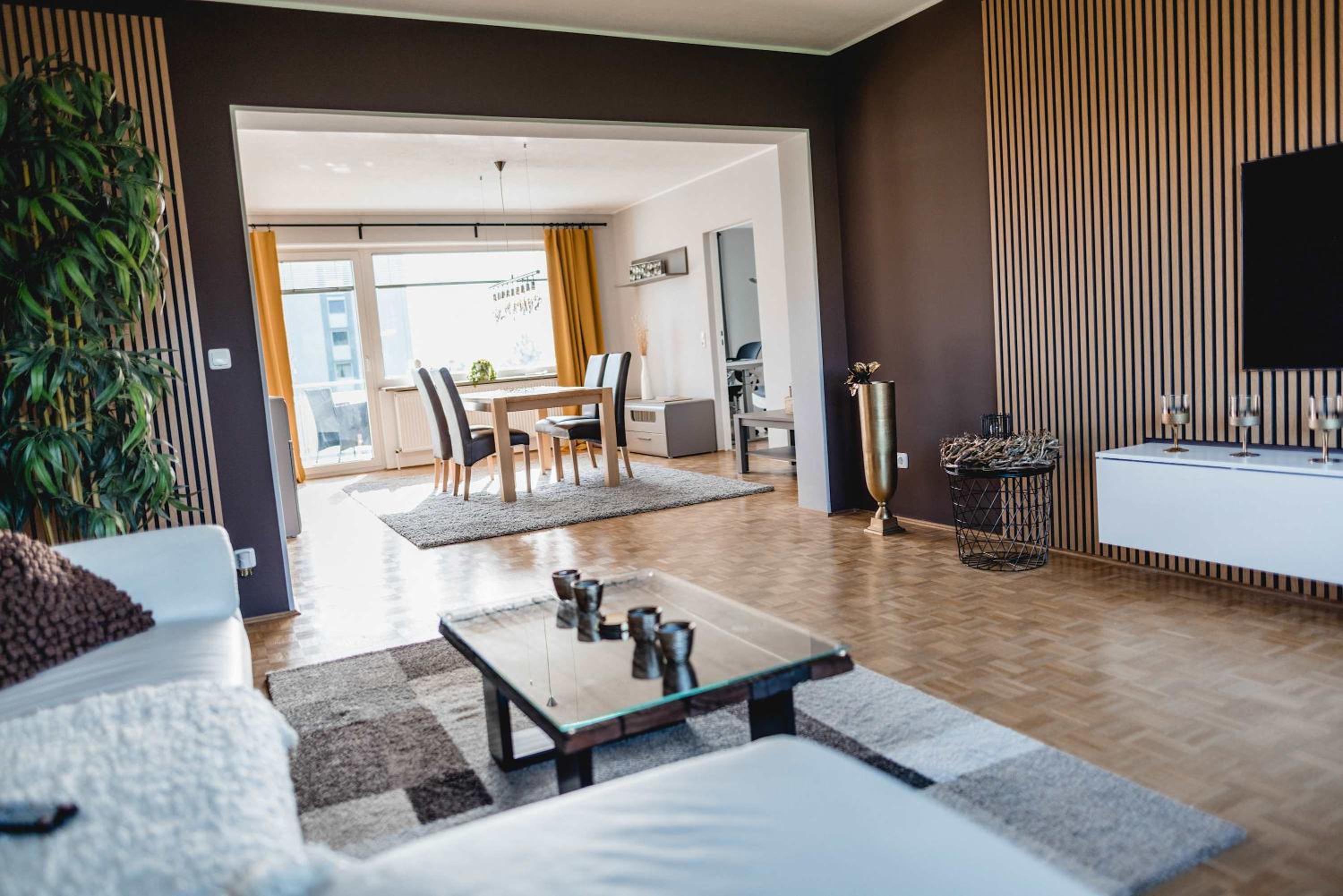 Three-Bedroom Premium Apartment with Balcony photo 1
