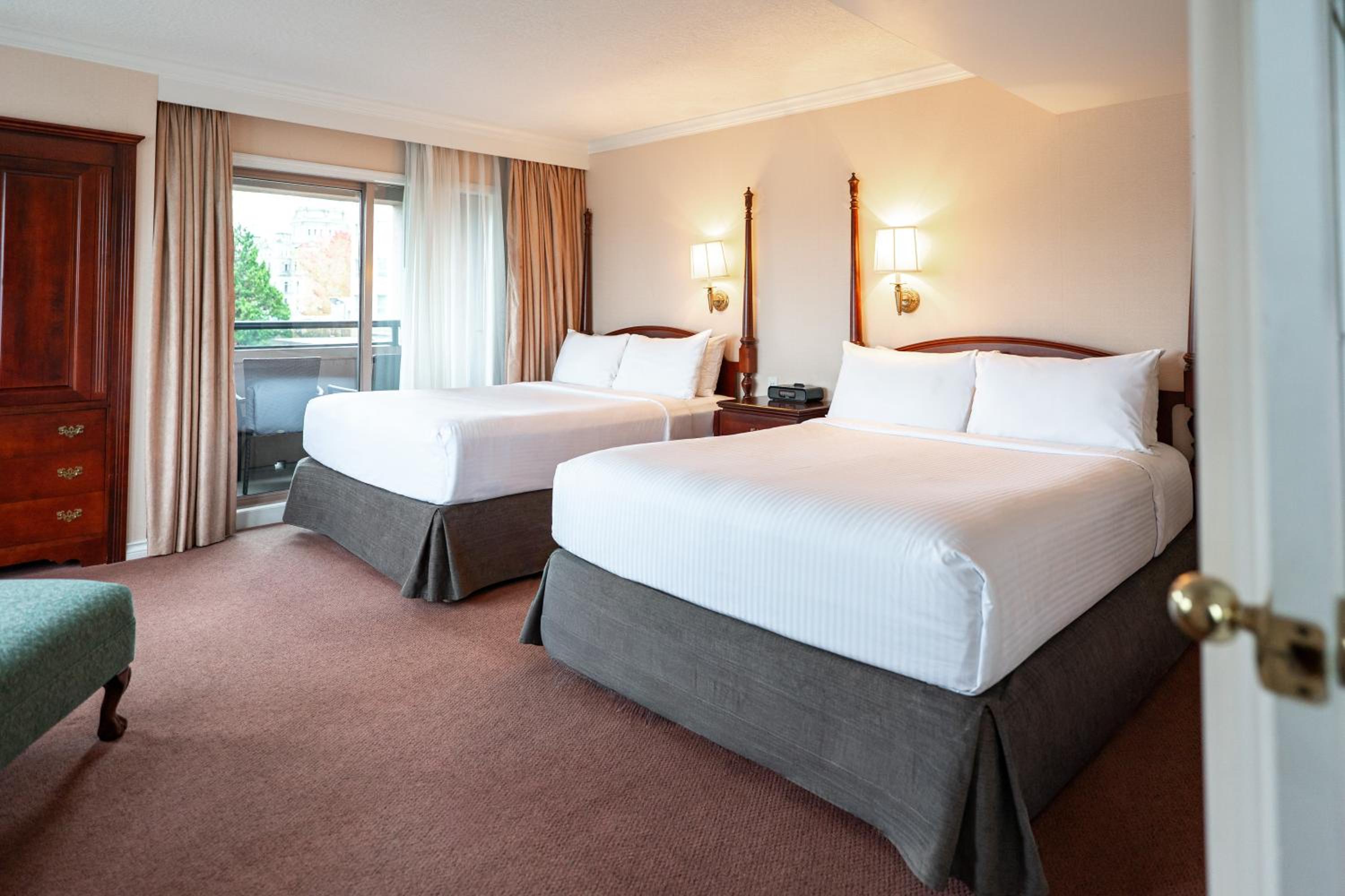 City View Suite: Two Queen Beds - Photo 1
