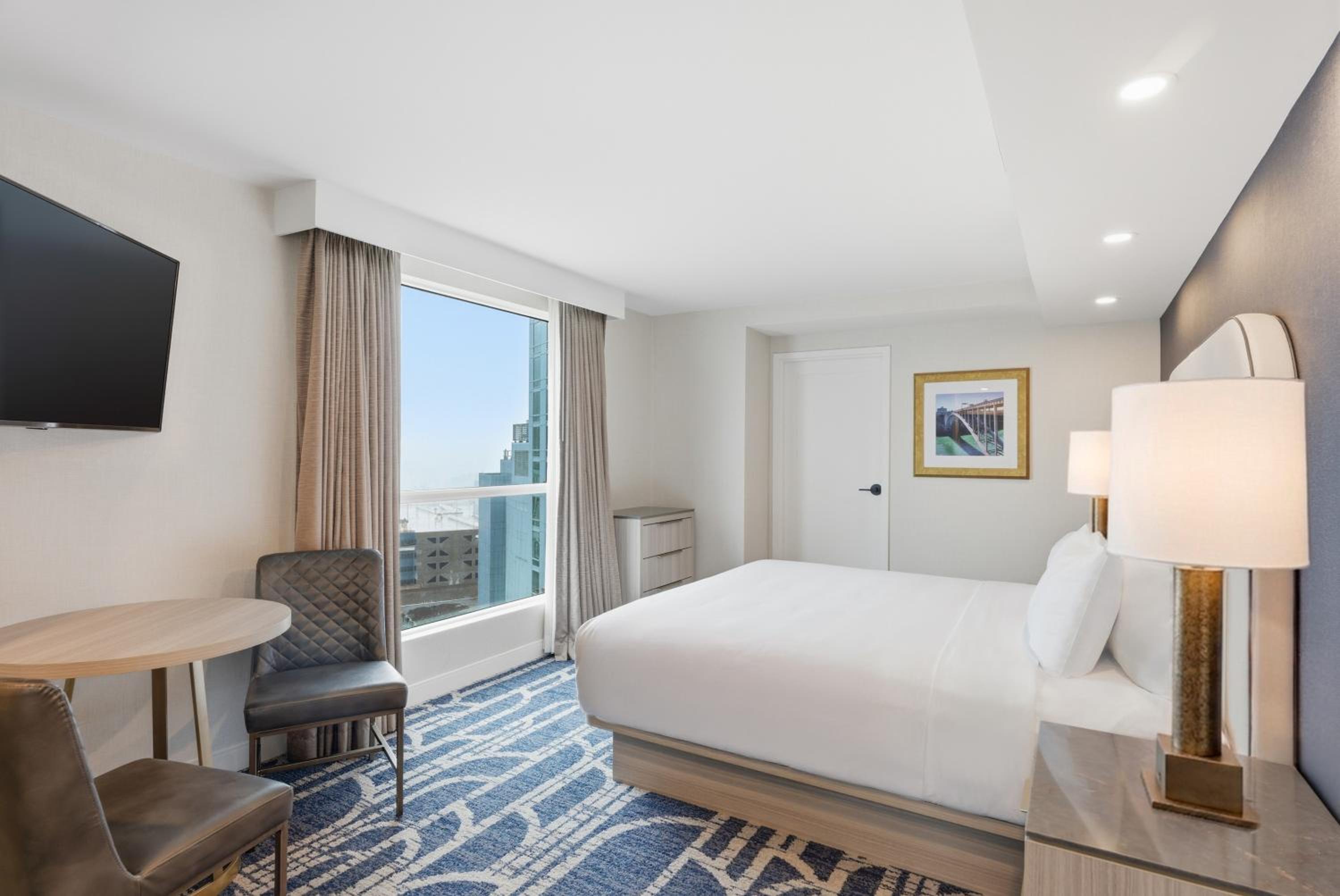 1 King Cityview - Photo 1