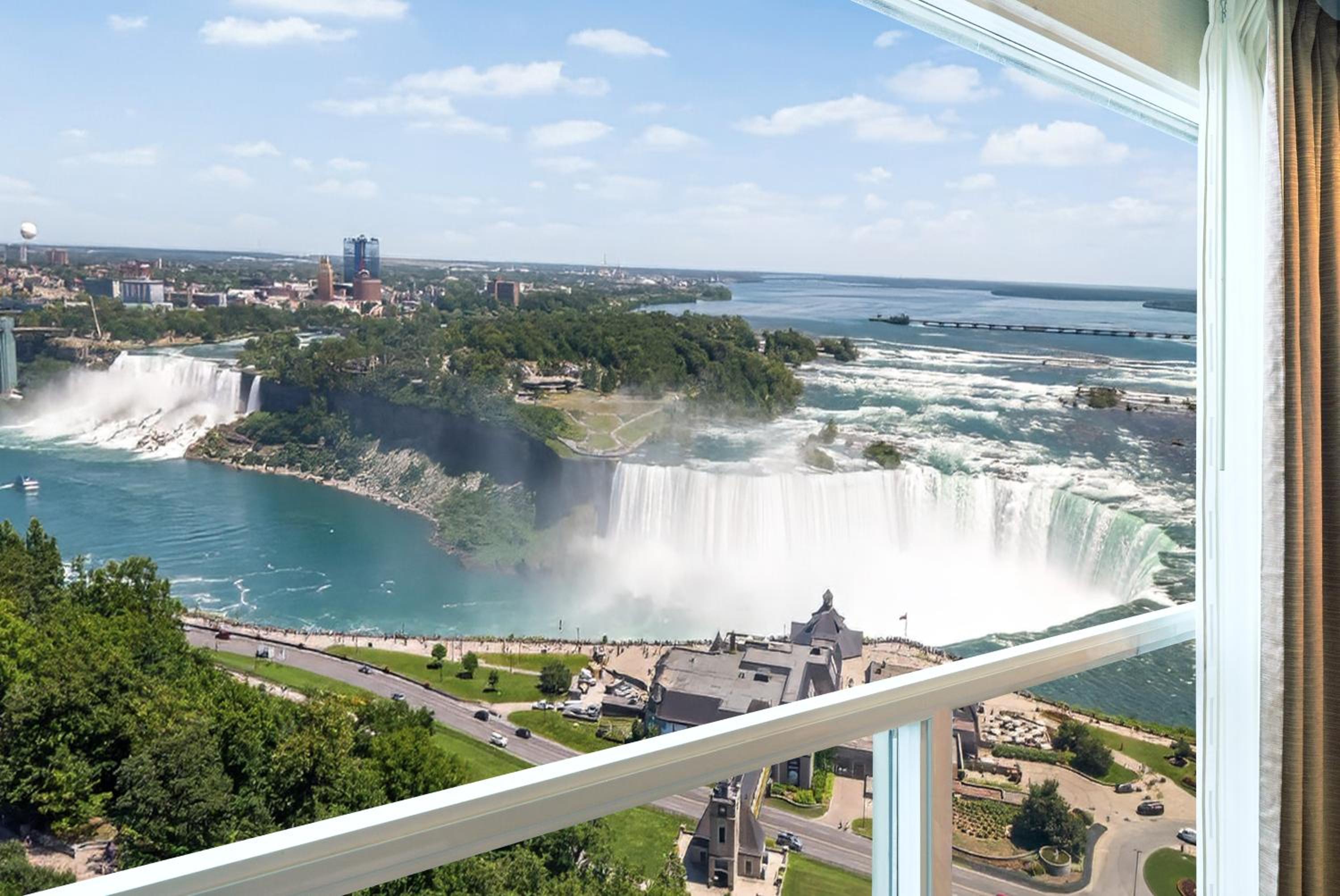 2 King Premium Fallsview Suite