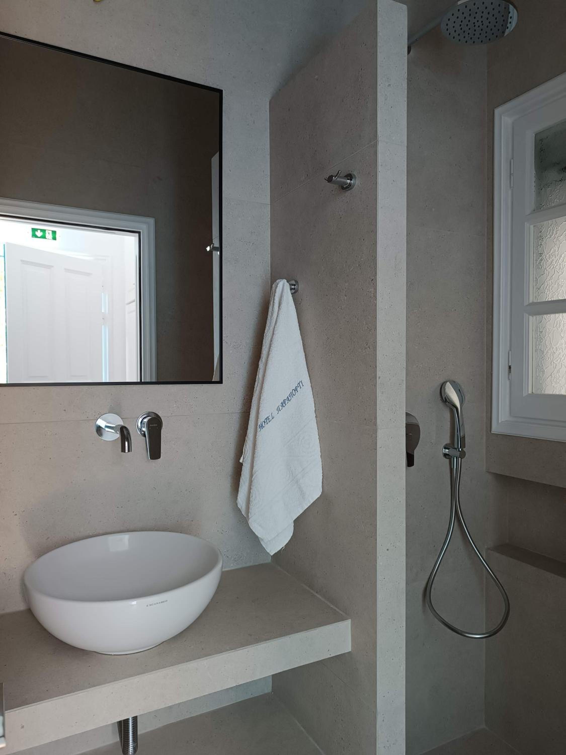 Deluxe Triple Room photo 3