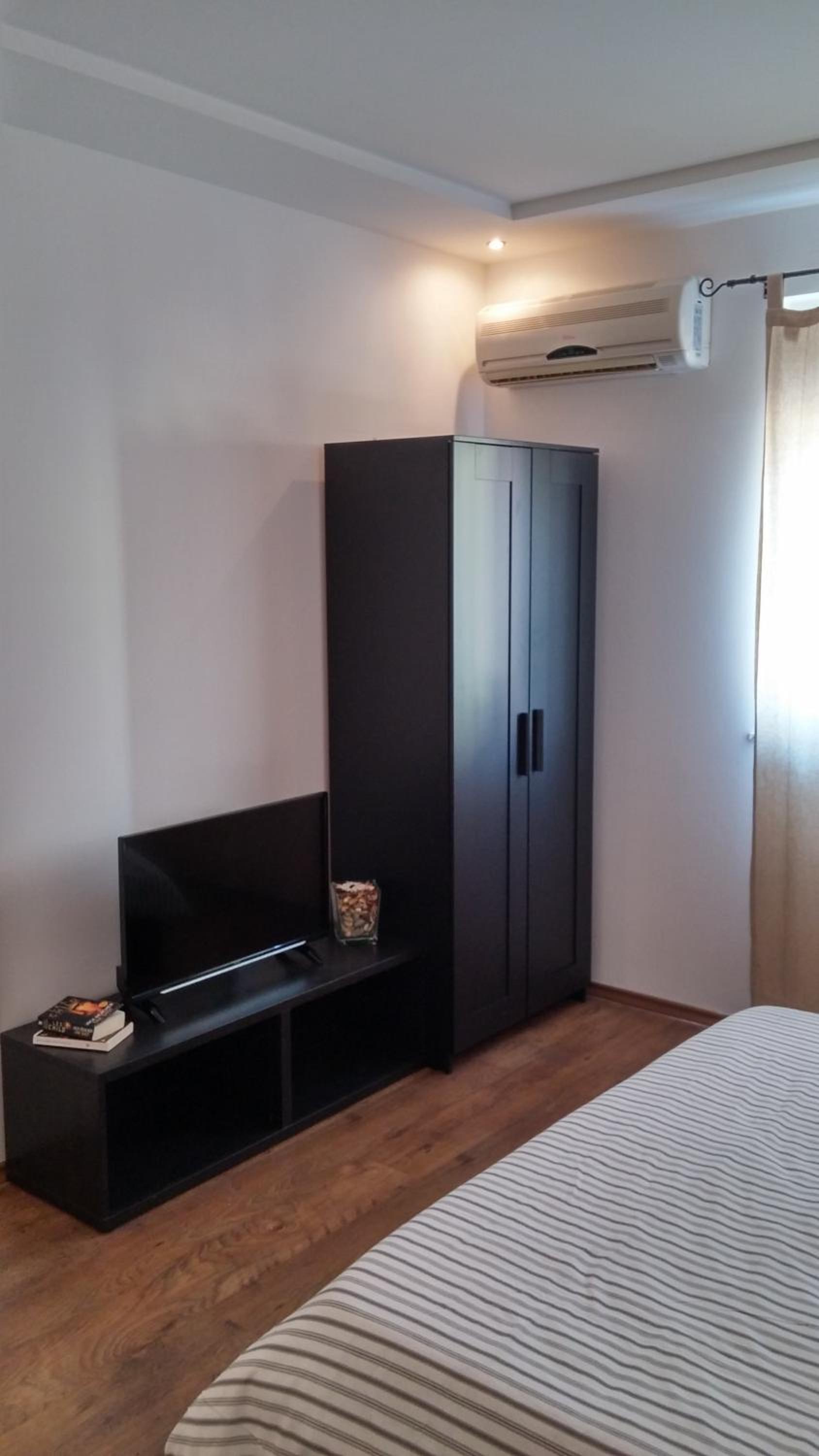 Studio Apartment photo 3
