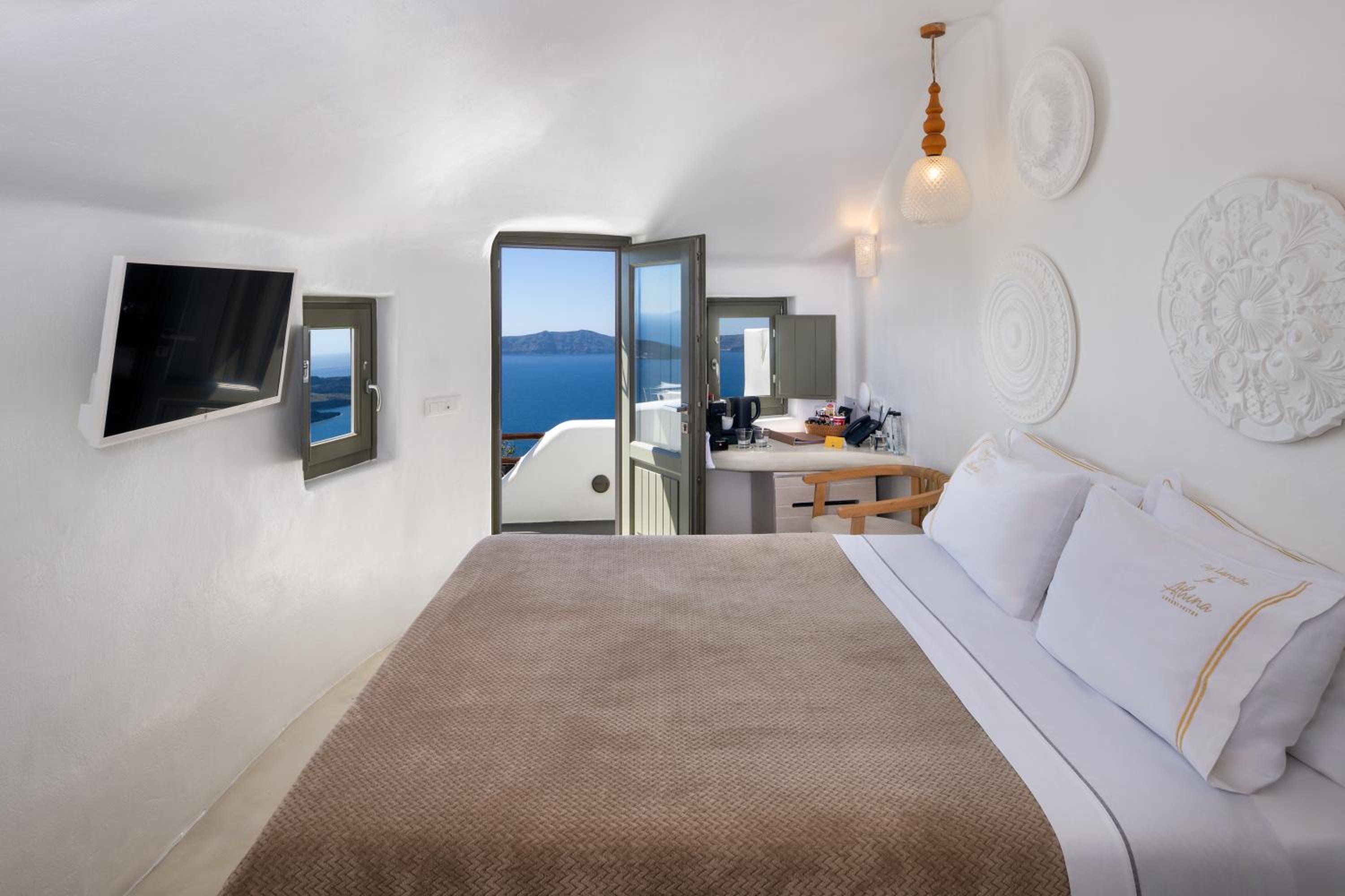 Cozy Suite Outdoor Jacuzzi - Photo 11