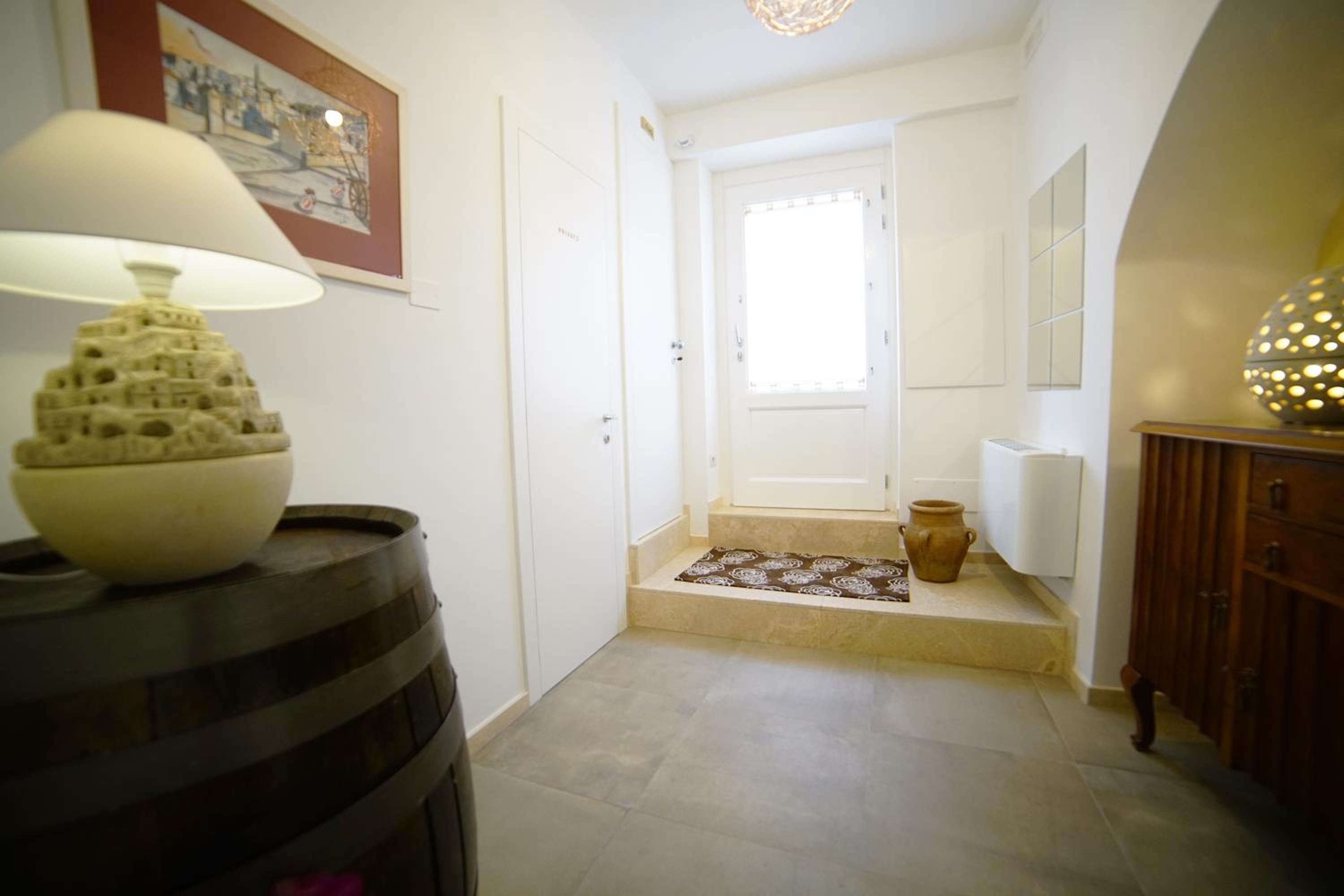 Standard Double Room - Photo 6