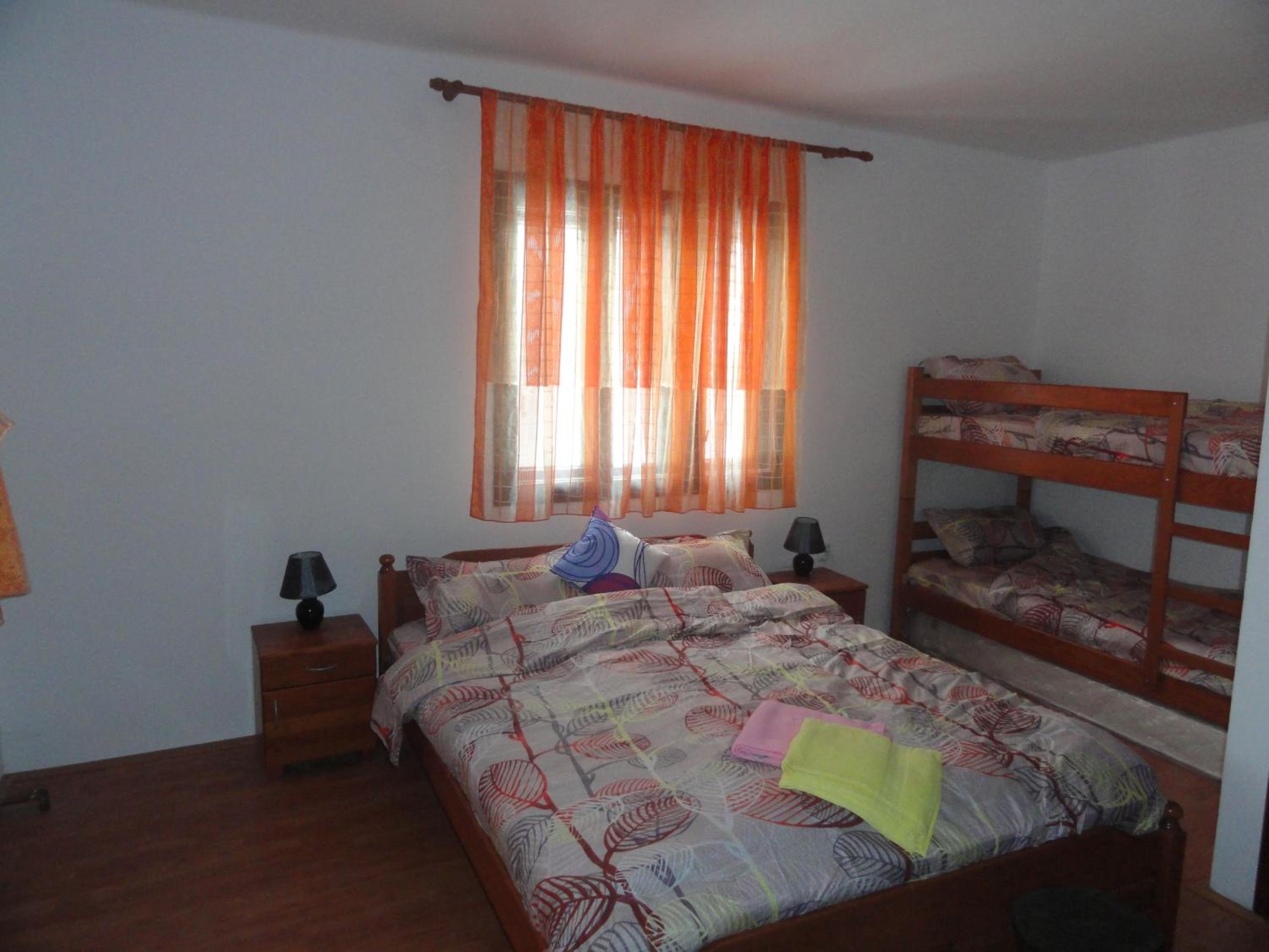 Economy Quadruple Room photo 3