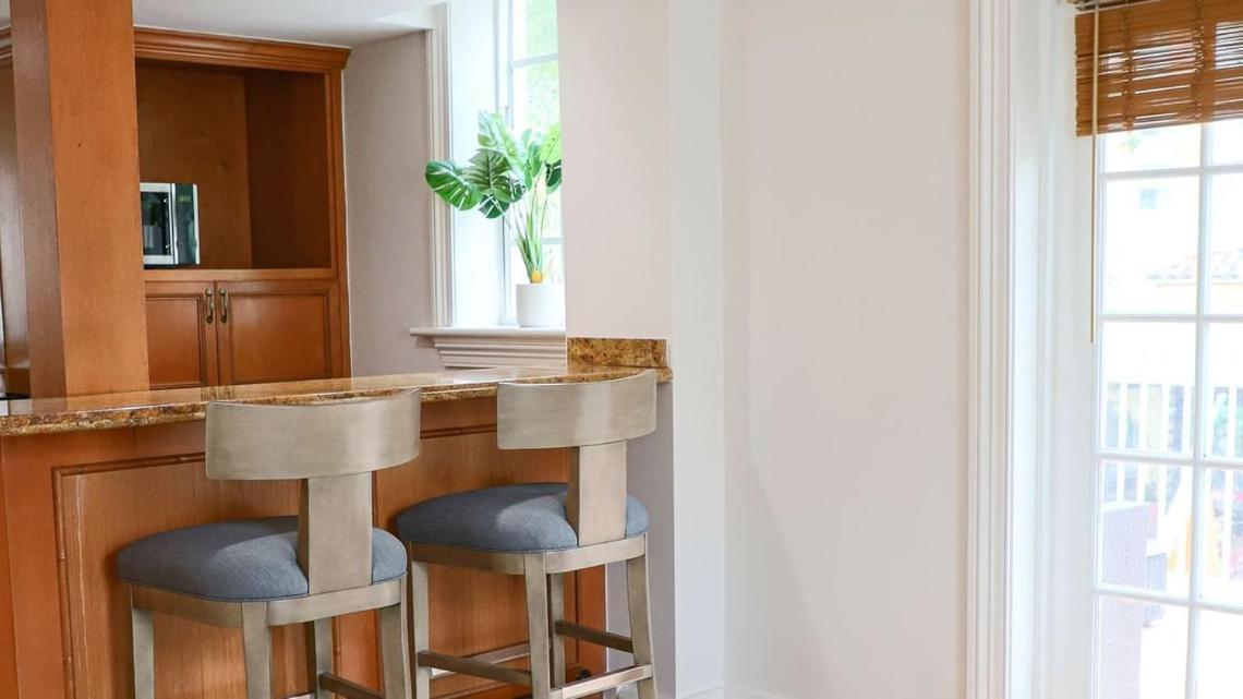 One-Bedroom Suite - Photo 7