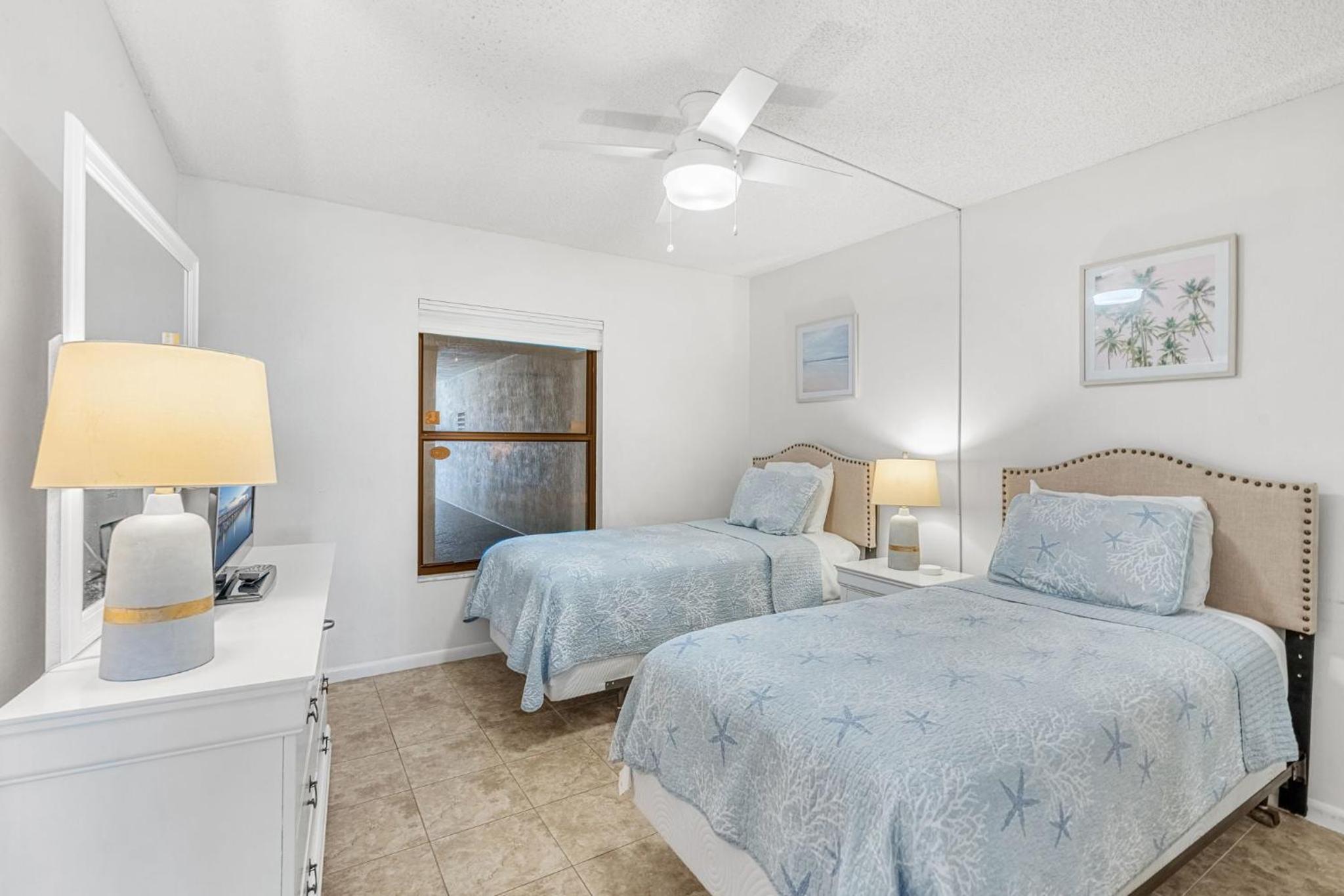 Two-Bedroom Apartment - Ground Floor Walkout - Unit 106 photo 3