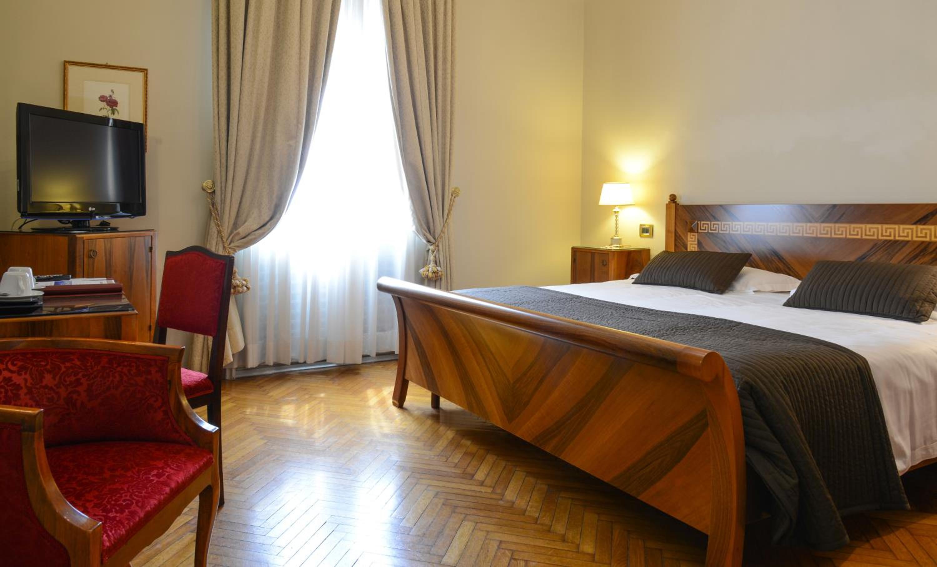 Superior Double Room - Photo 12