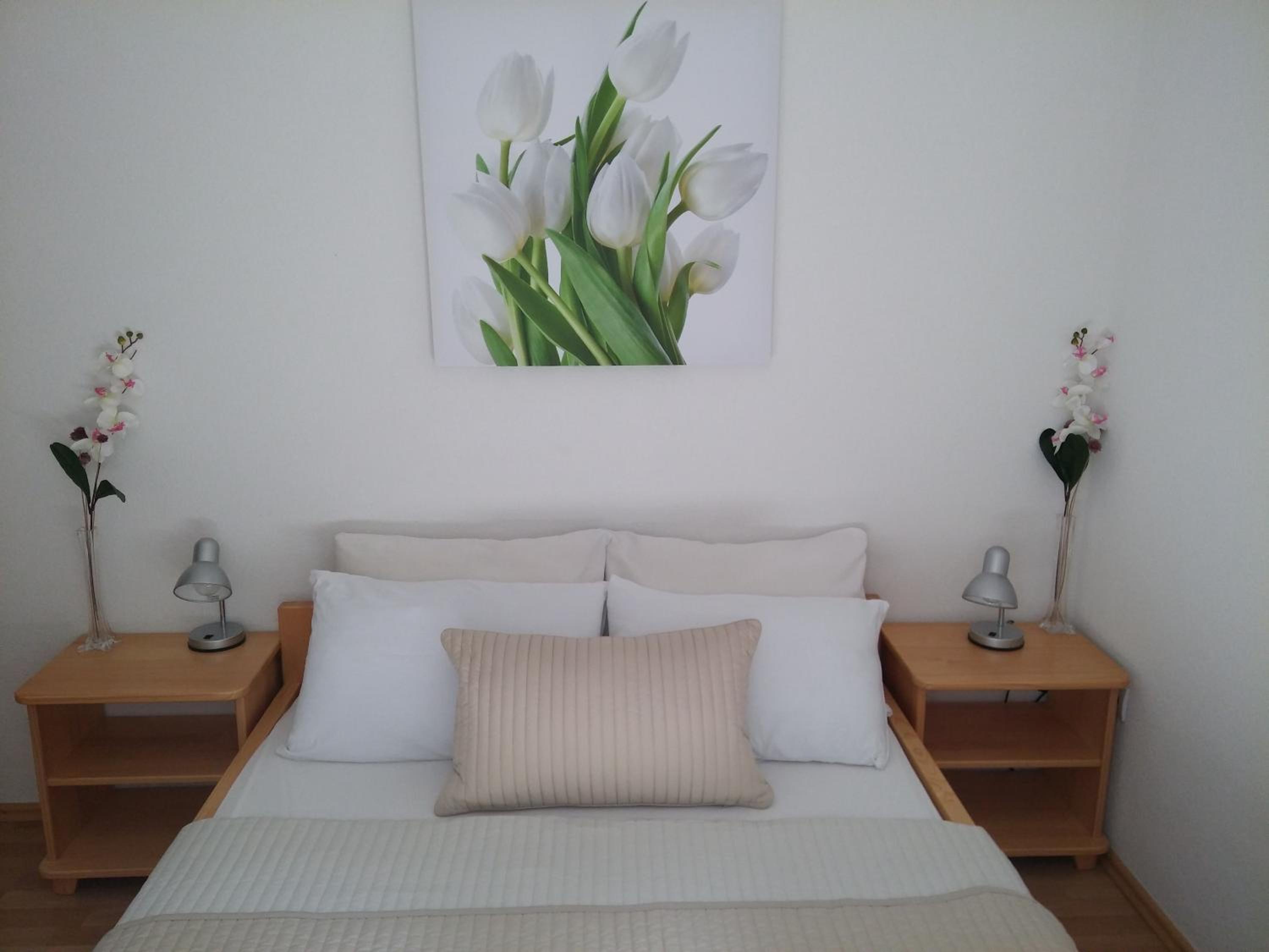 Three-Bedroom Apartment with Balcony and Sea View