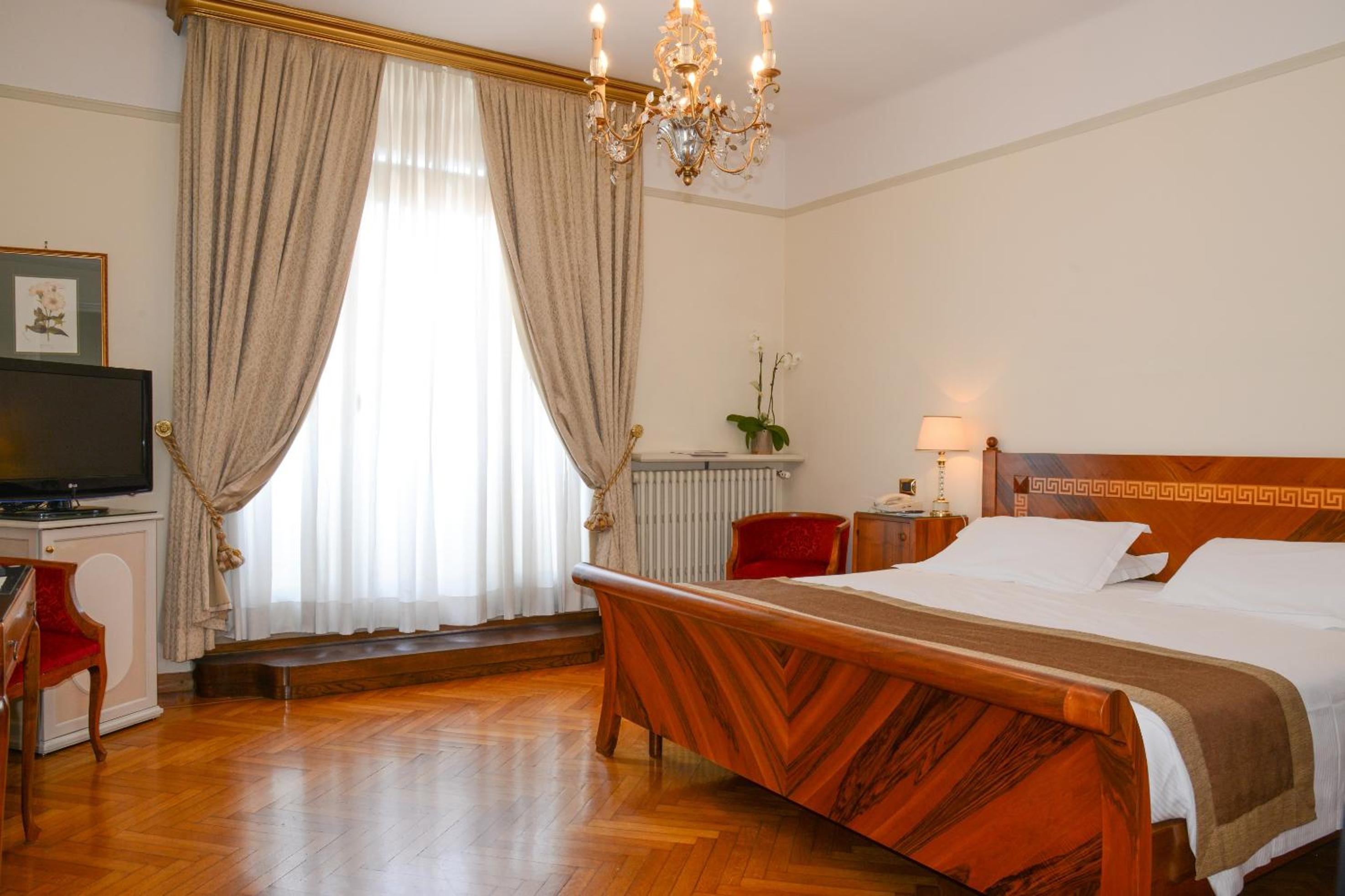 Superior Double Room - Photo 2