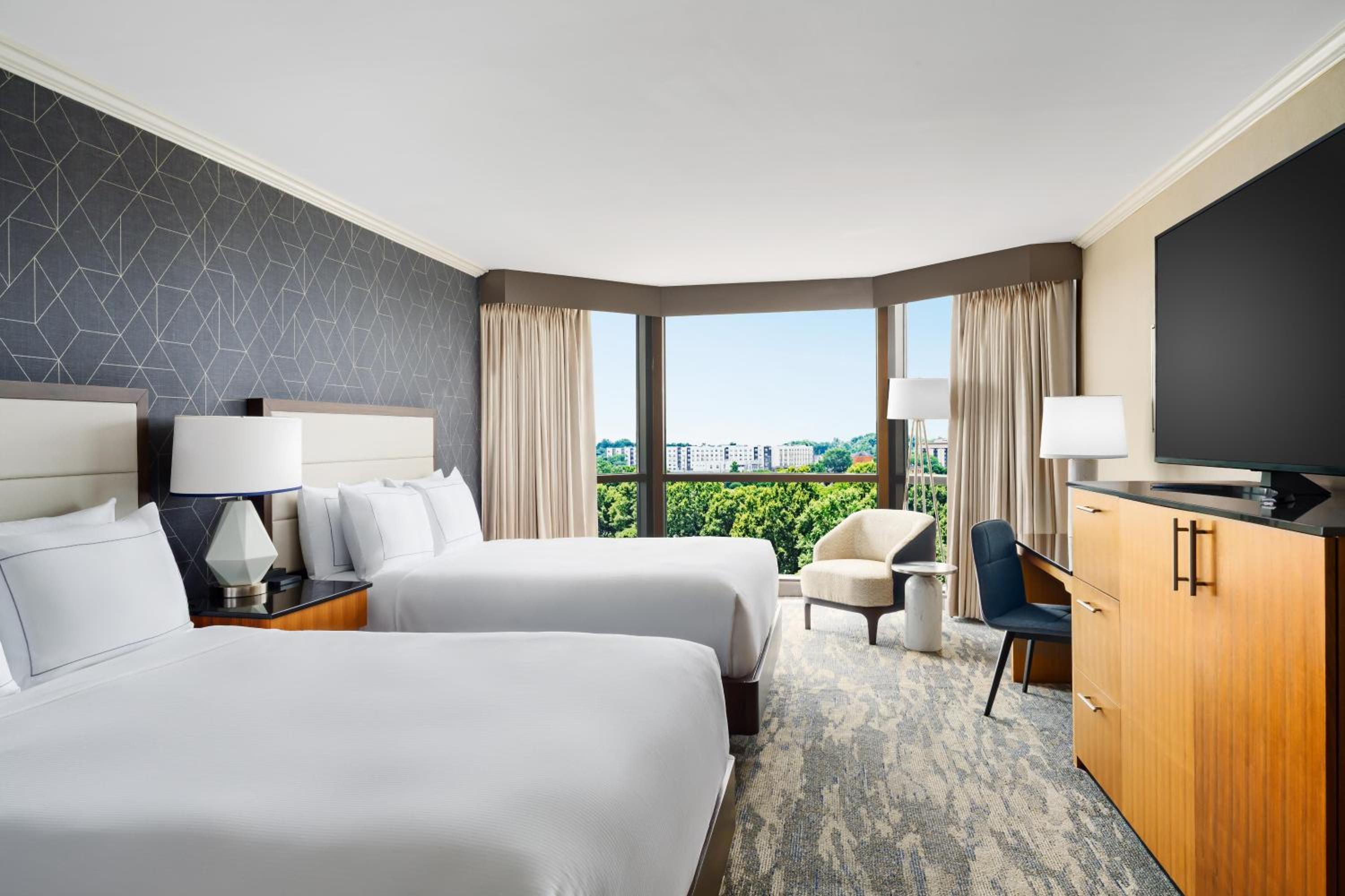 Premium Queen Room with Two Queen Beds - Photo 2