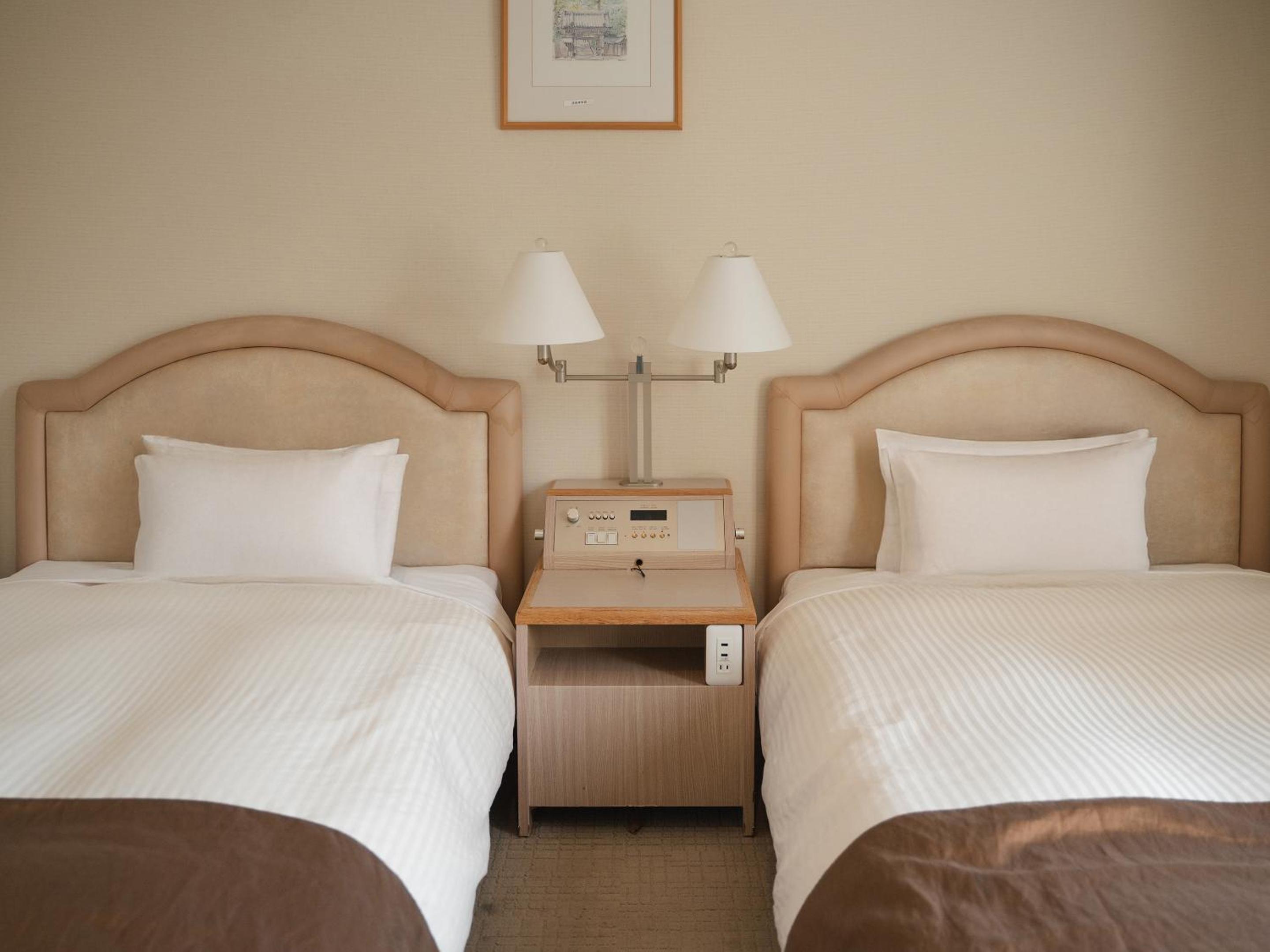 Standard Twin Room - Photo 2