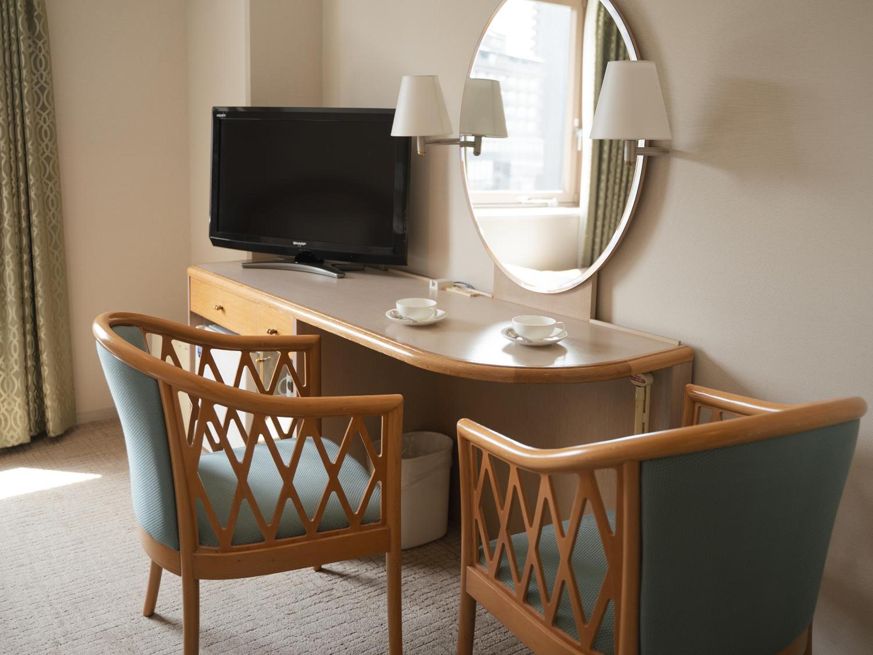 Standard Twin Room - Photo 6