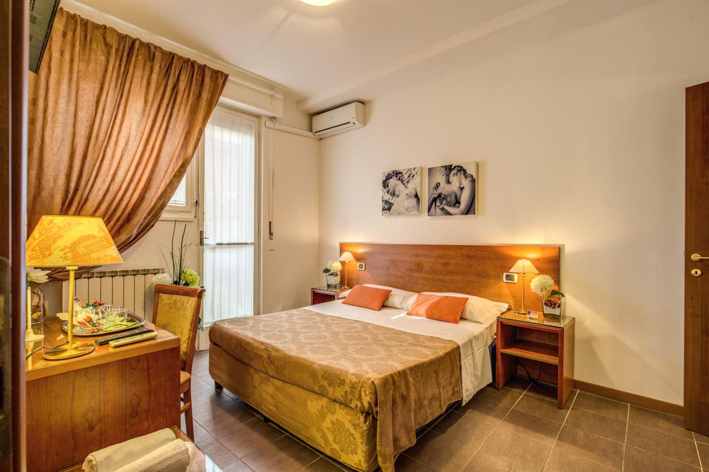 Comfort Double or Twin Room