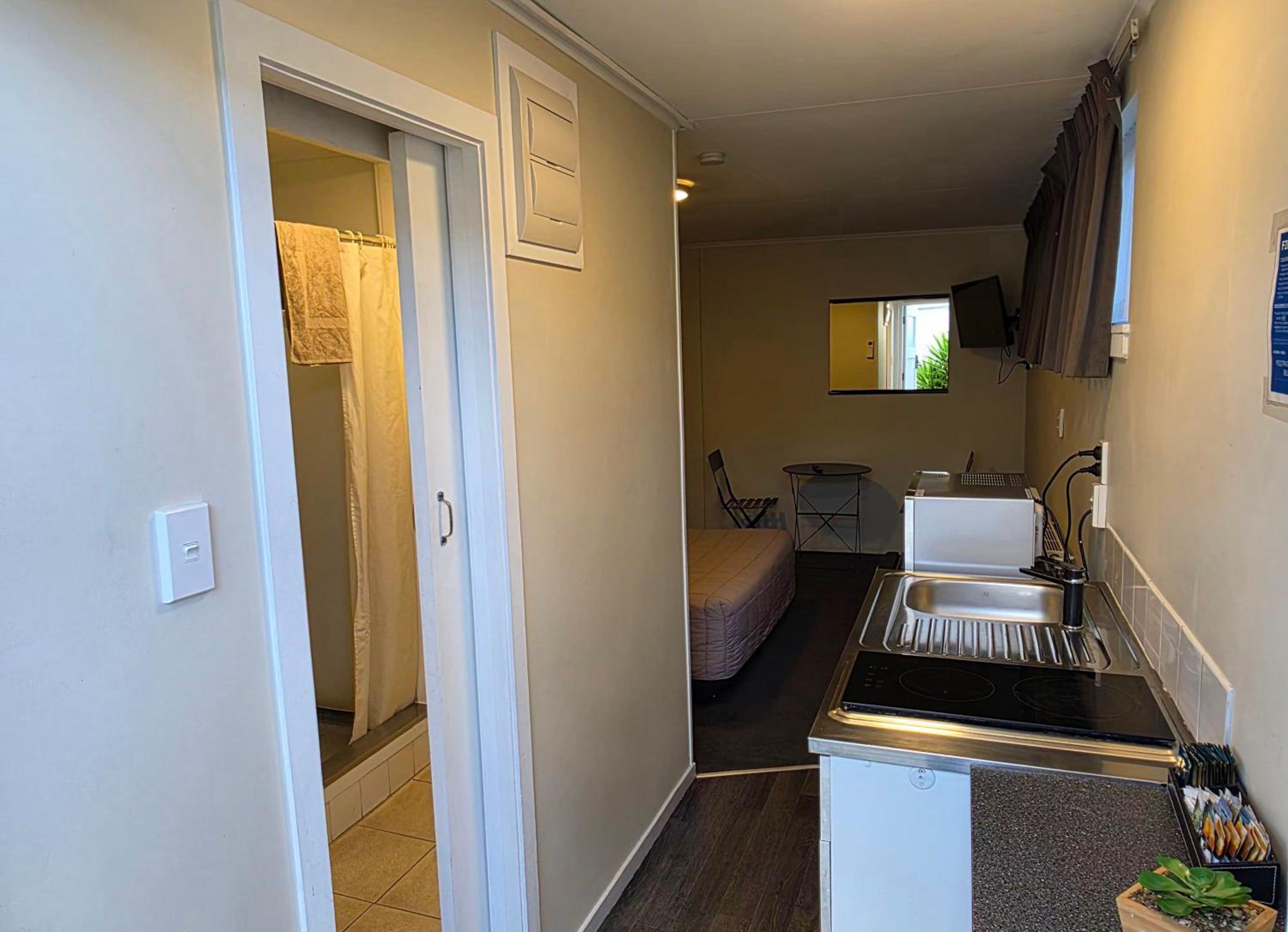 Studio Apartment photo 2