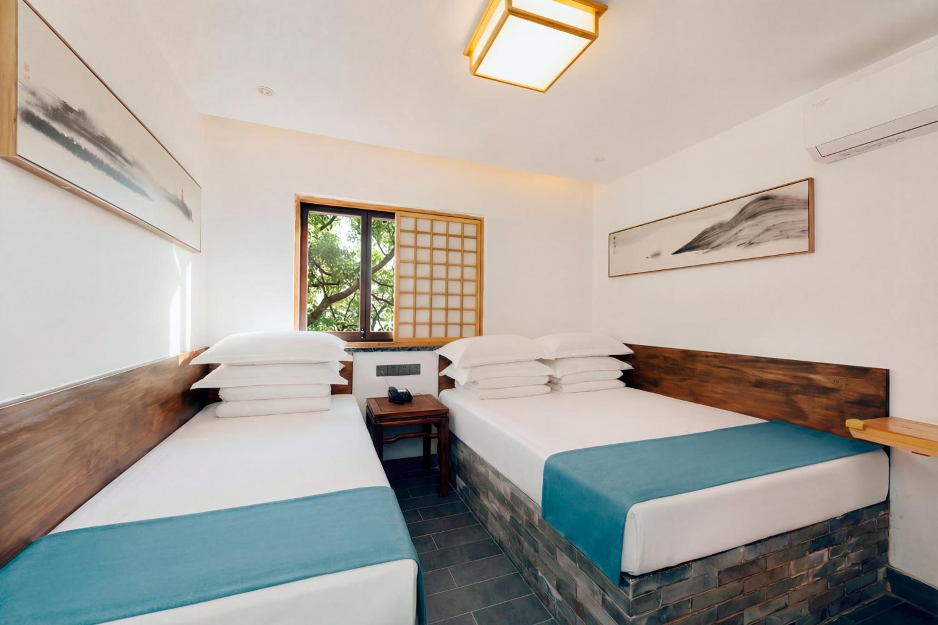 Double Room with Two Double Beds photo 1