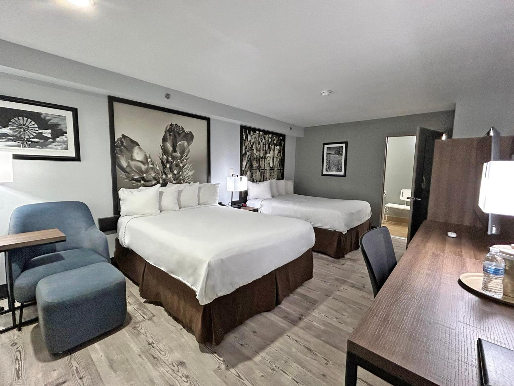 Queen Room with Two Queen Beds - Non-Smoking