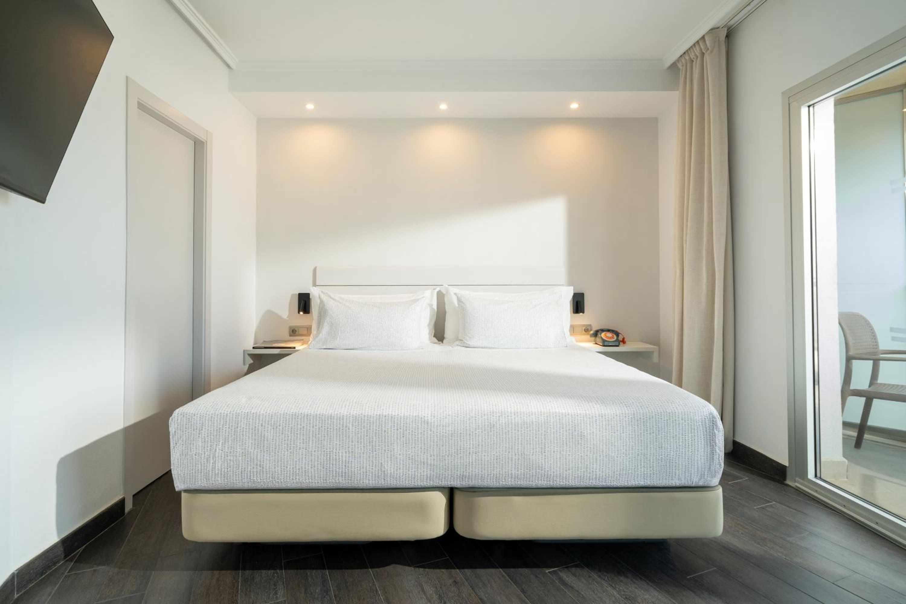 The Townhouse Port View (2 adults + 2 children) - Photo 4