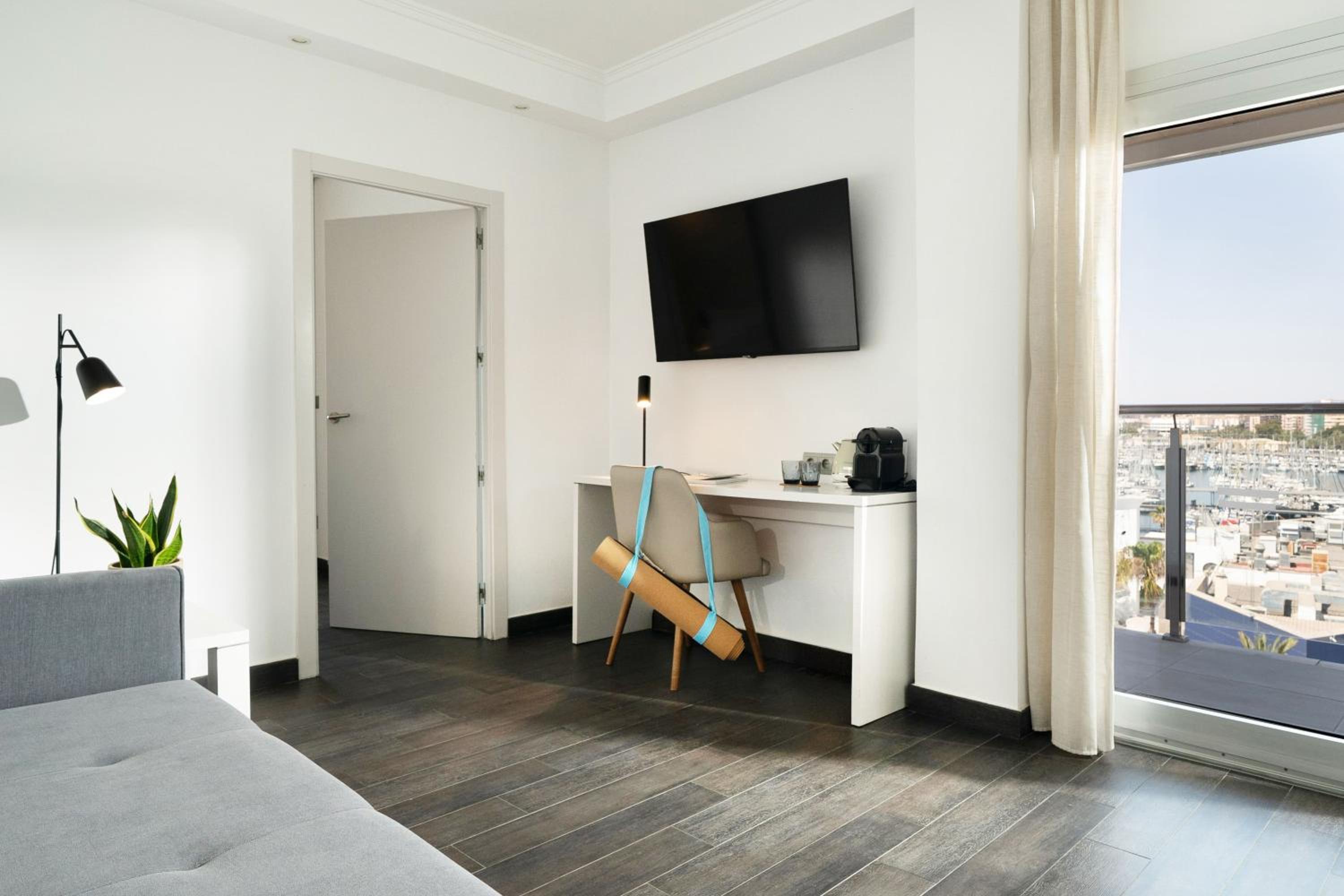 The Townhouse Port View (2 adults + 2 children) - Photo 7