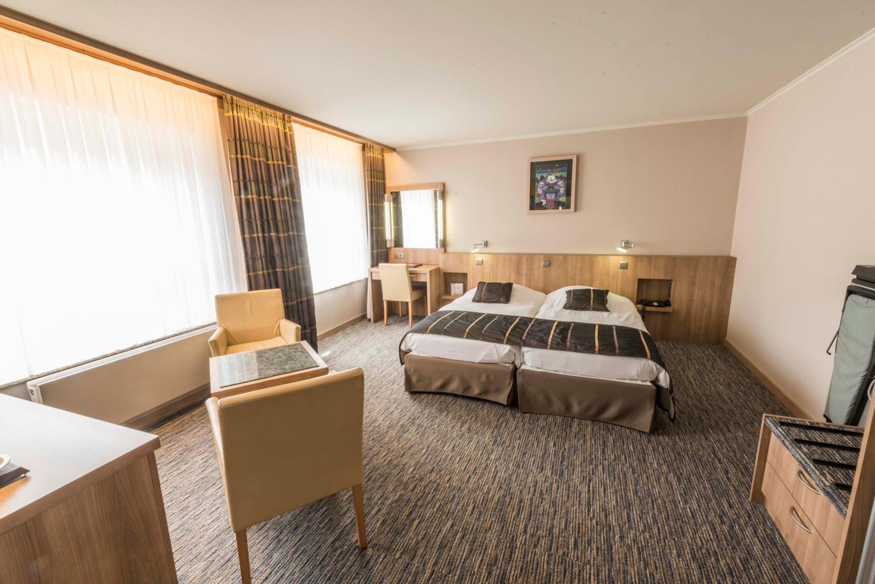 Executive Twin Room - Photo 1