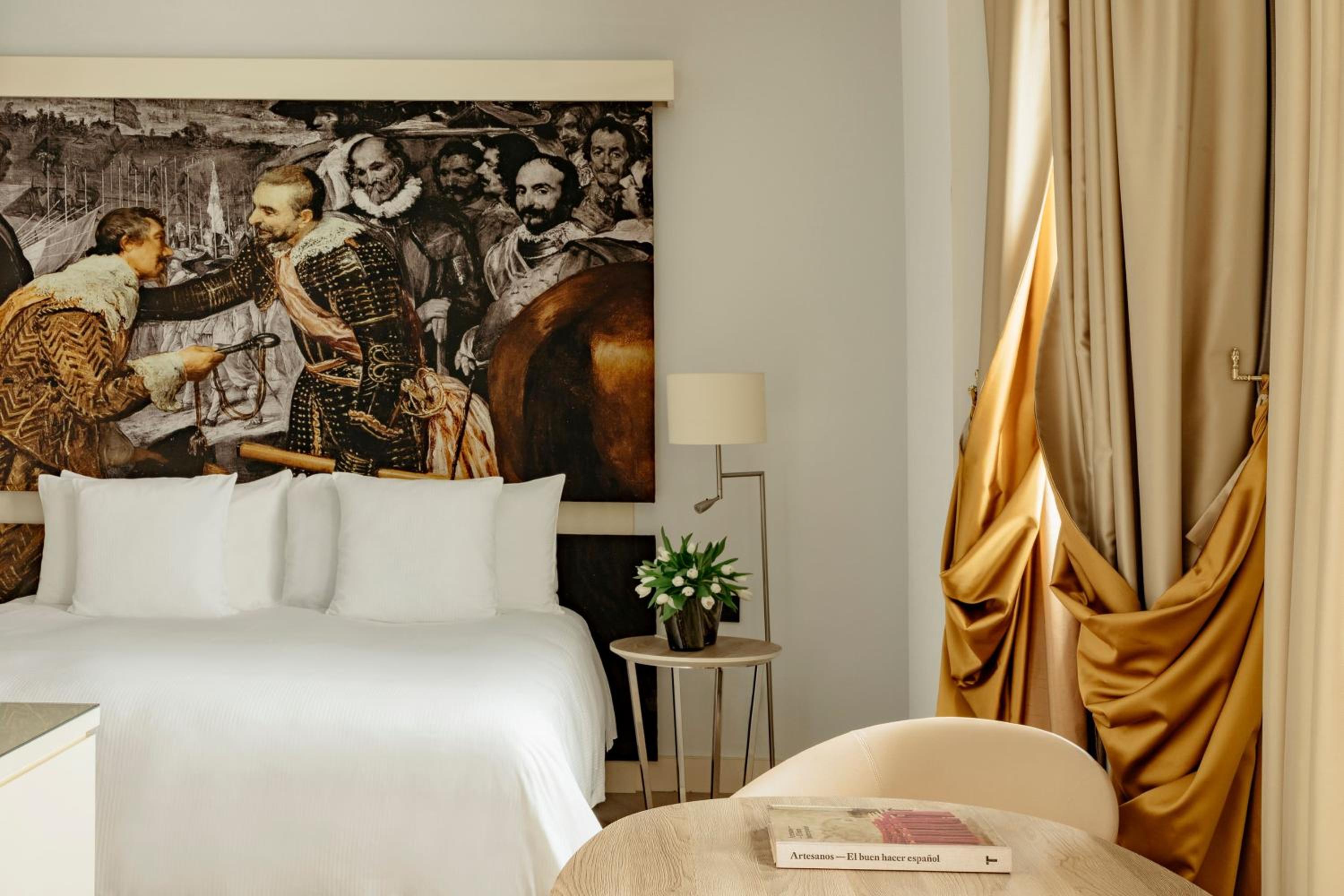 Deluxe Connecting Room