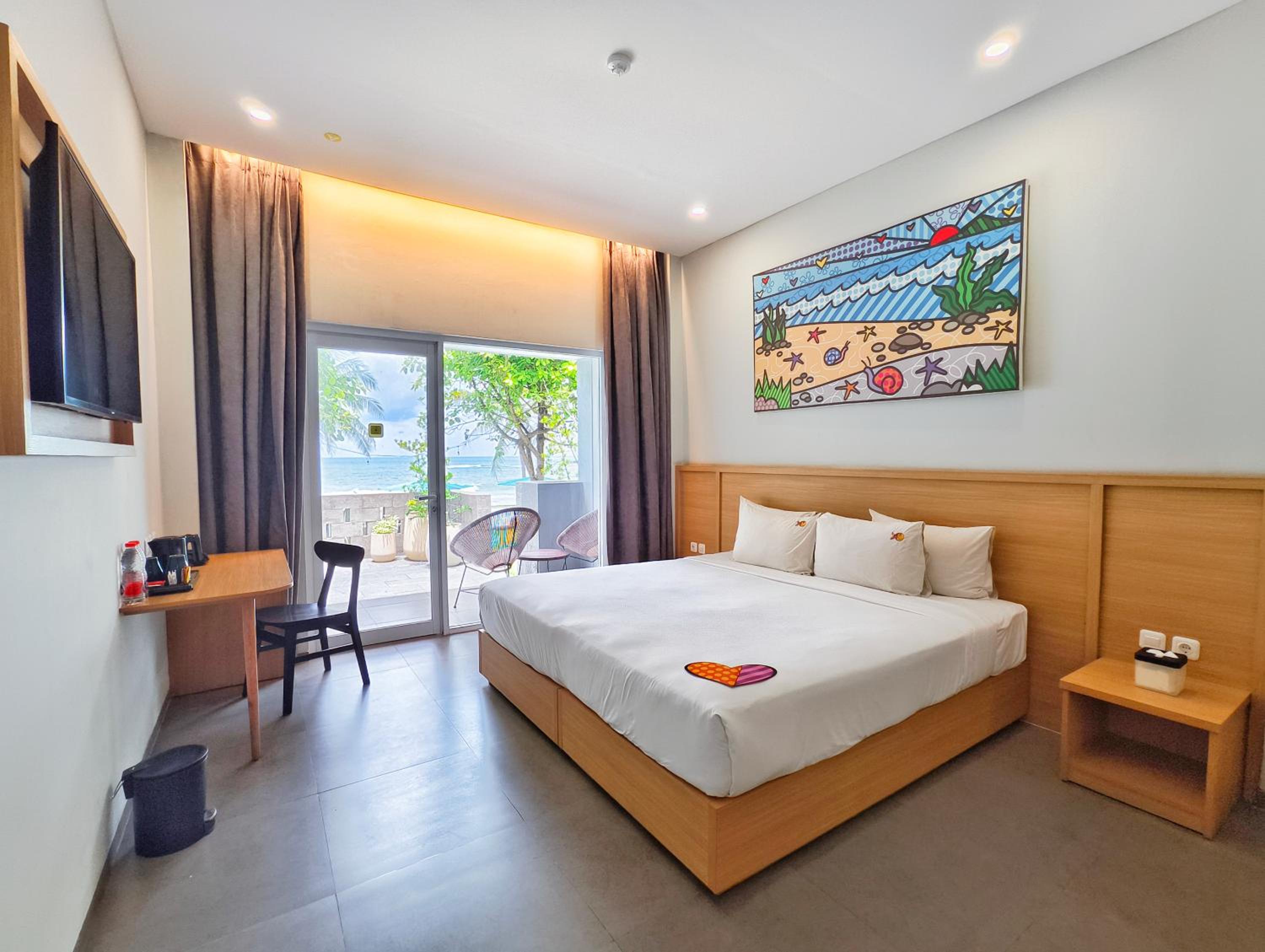 Deluxe Double Room with Balcony and Sea View photo 3