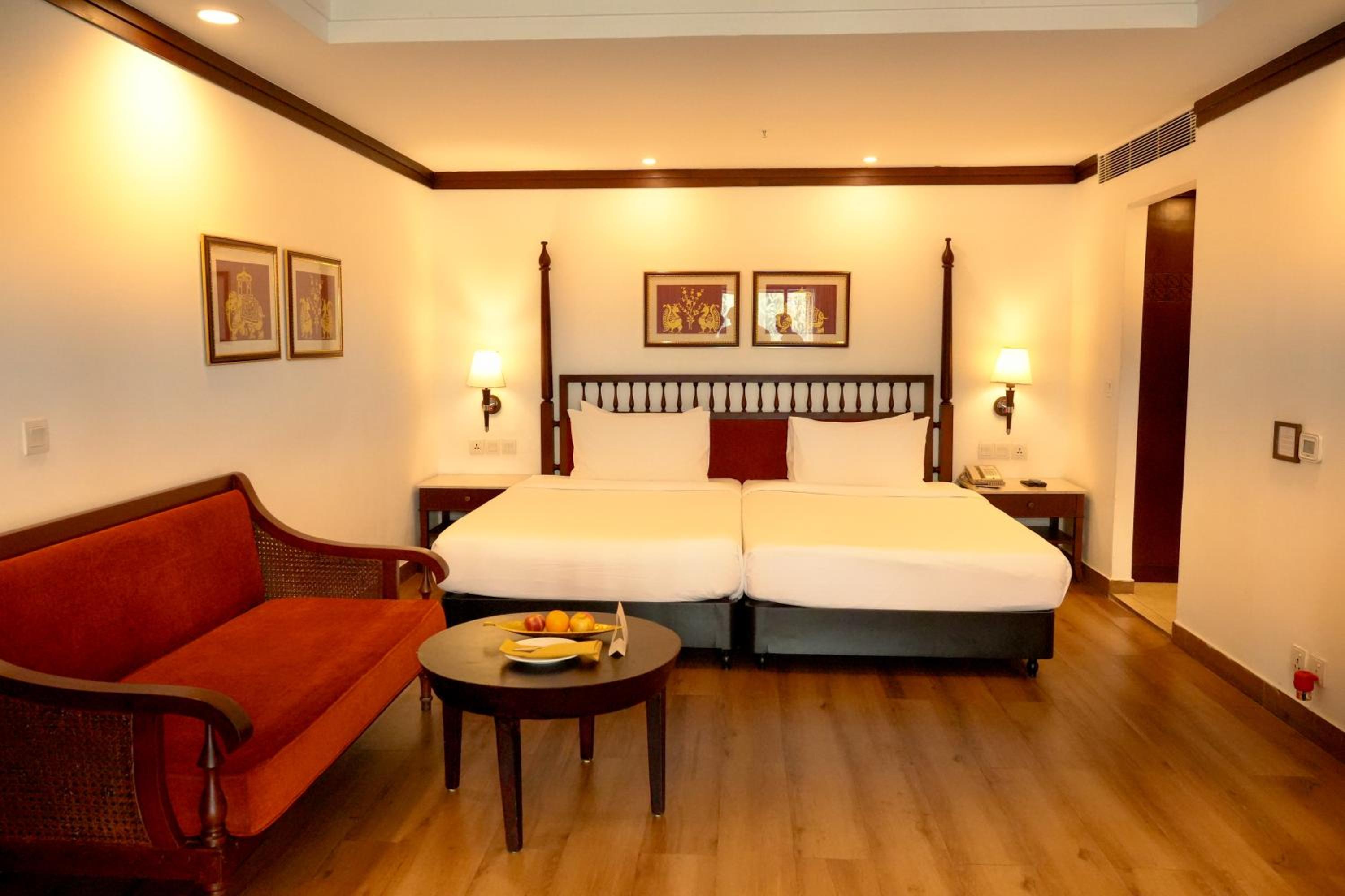 Superior River View Room - Photo 3