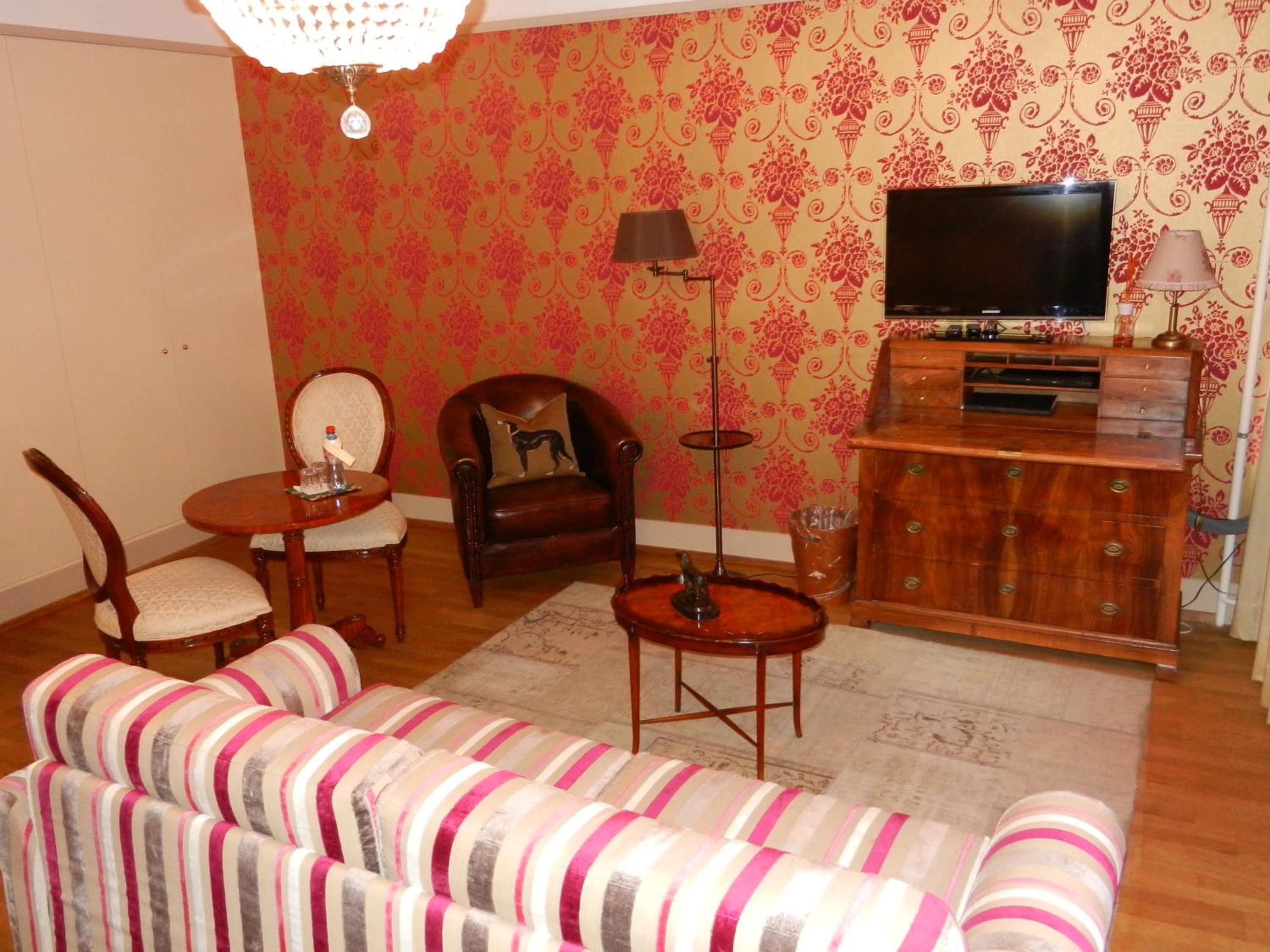 Junior Suite thumbnail 6