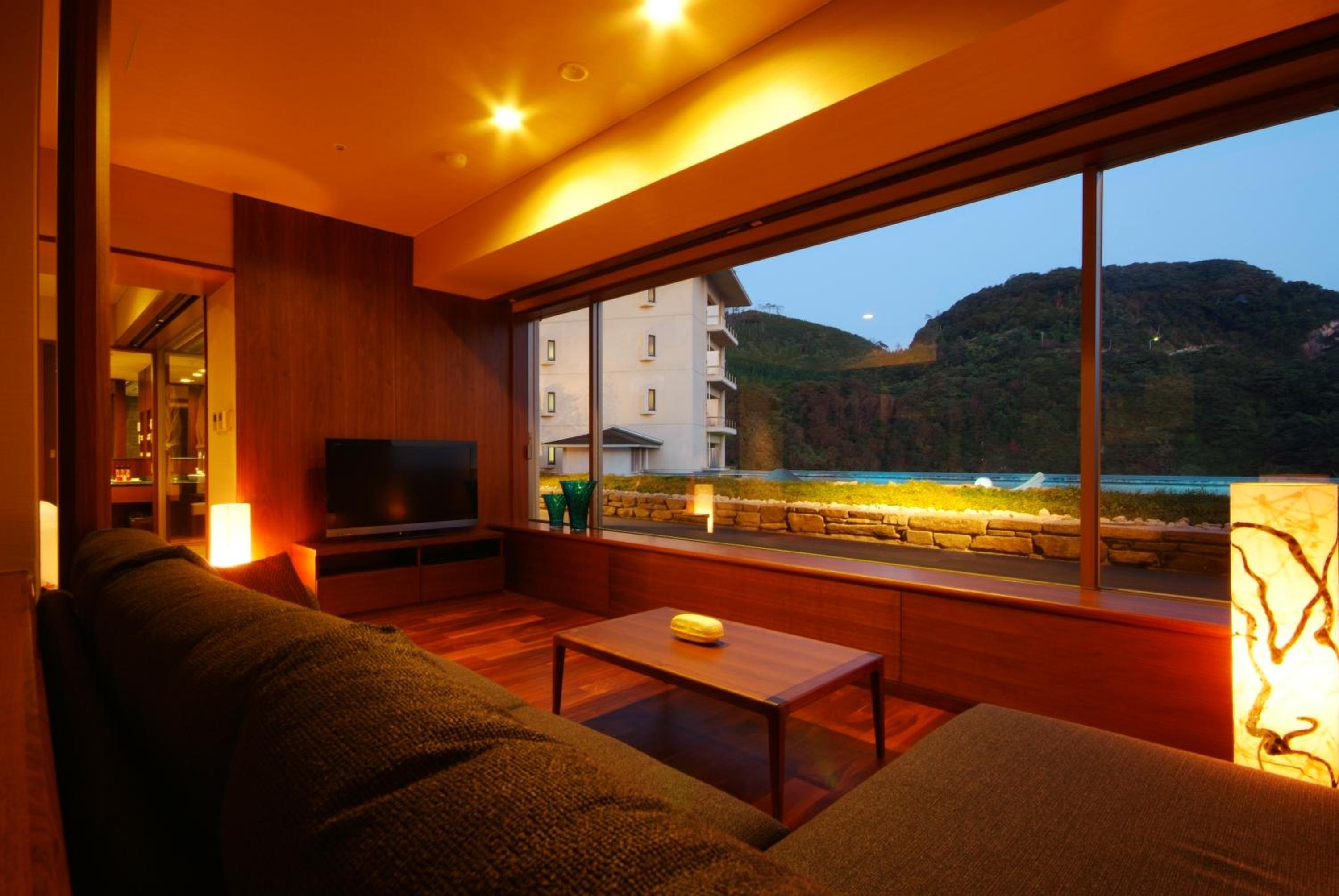 Junior Suite with Ocean View photo 3