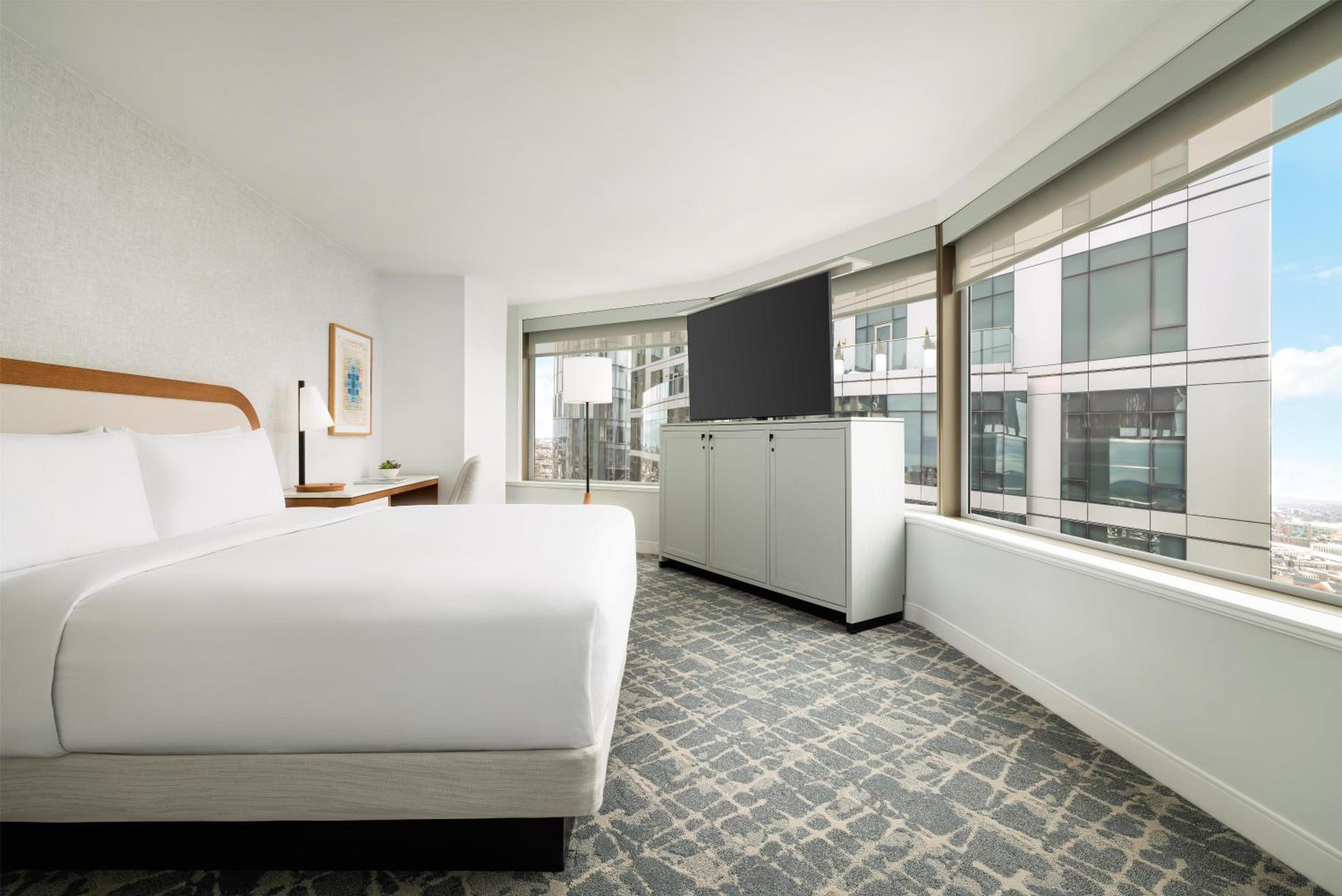 King Room with Skyline City View - Photo 5