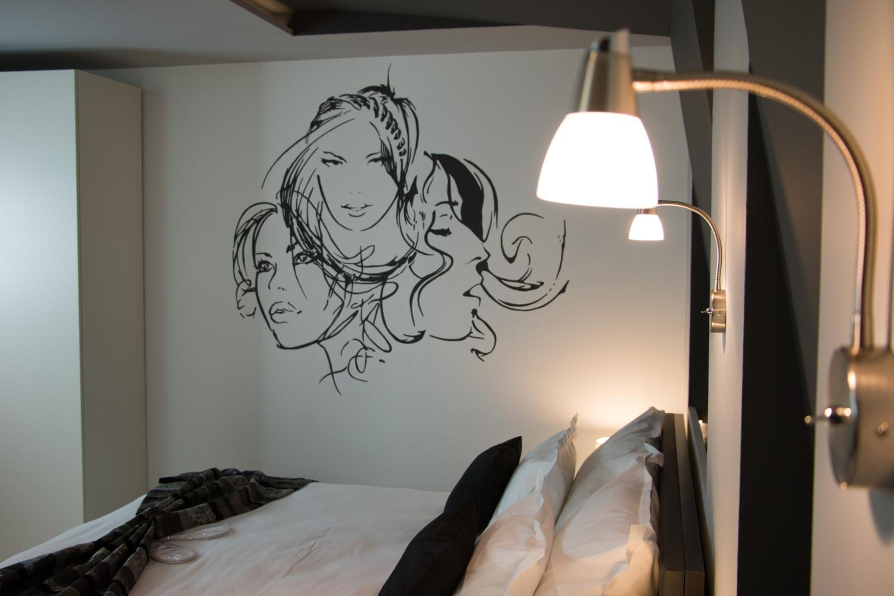 Deluxe Triple Room photo 3
