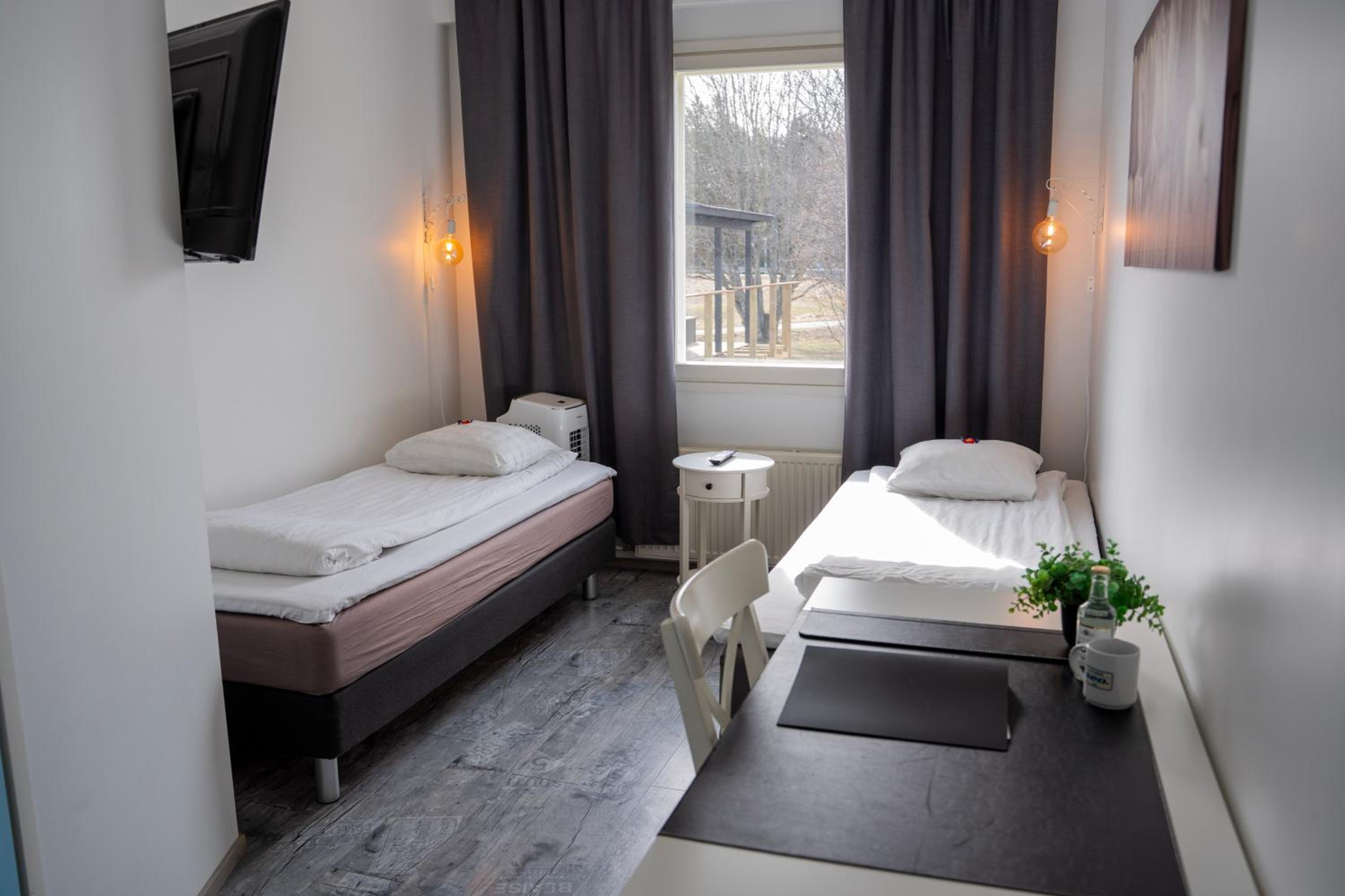 Twin Room with Private Bathroom photo 1