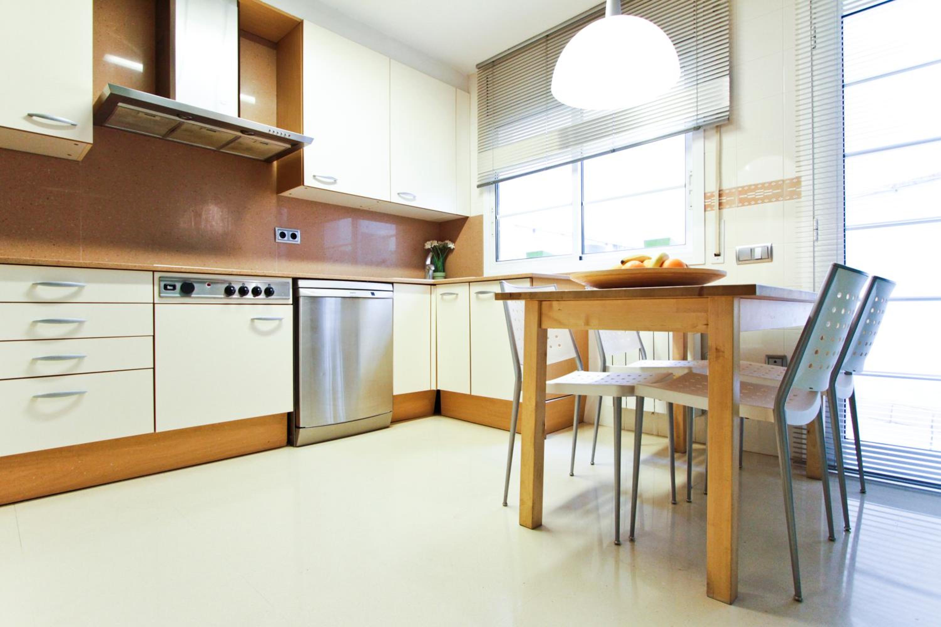Five-Bedroom House - Photo 63