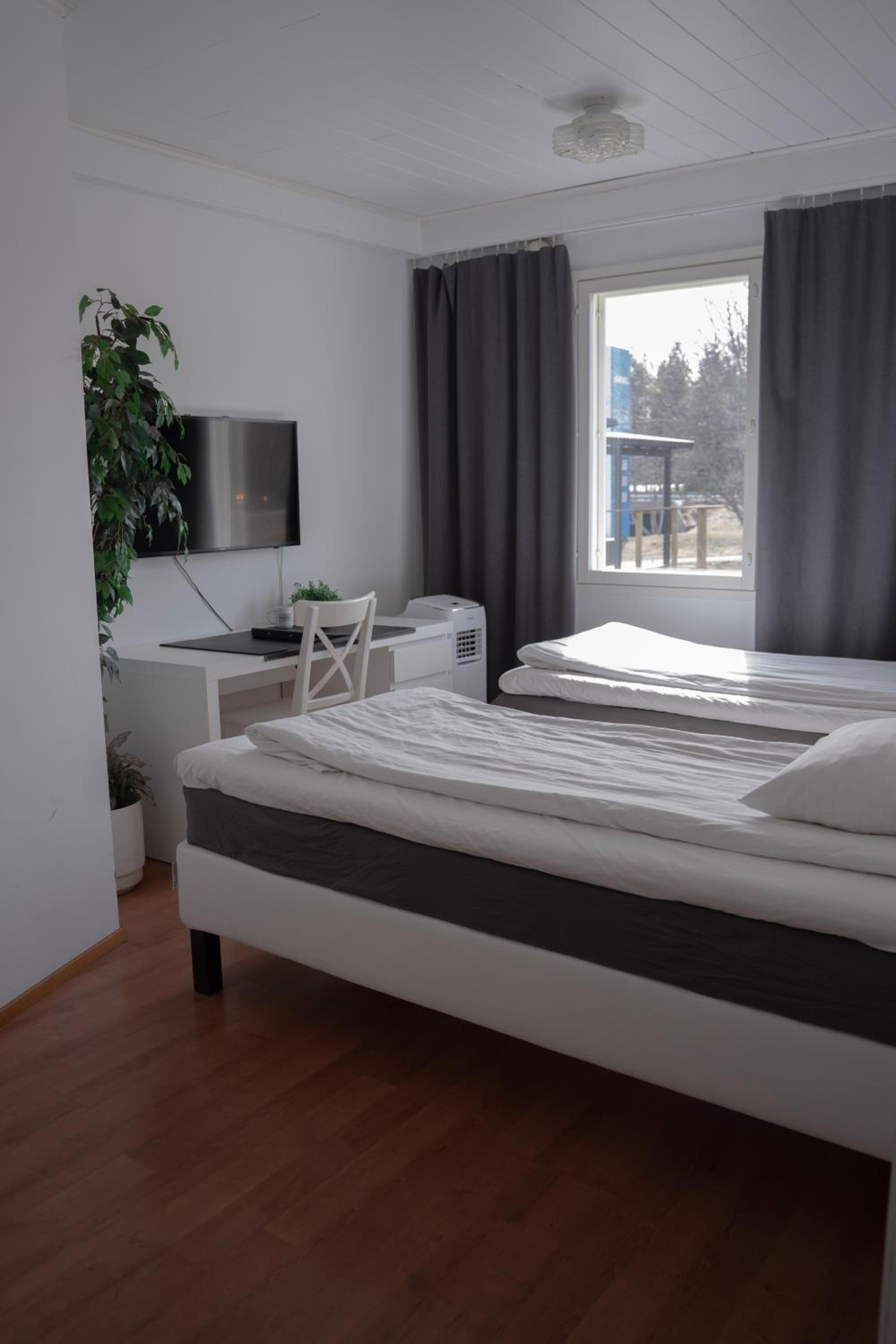 Budget Twin Room - Photo 1
