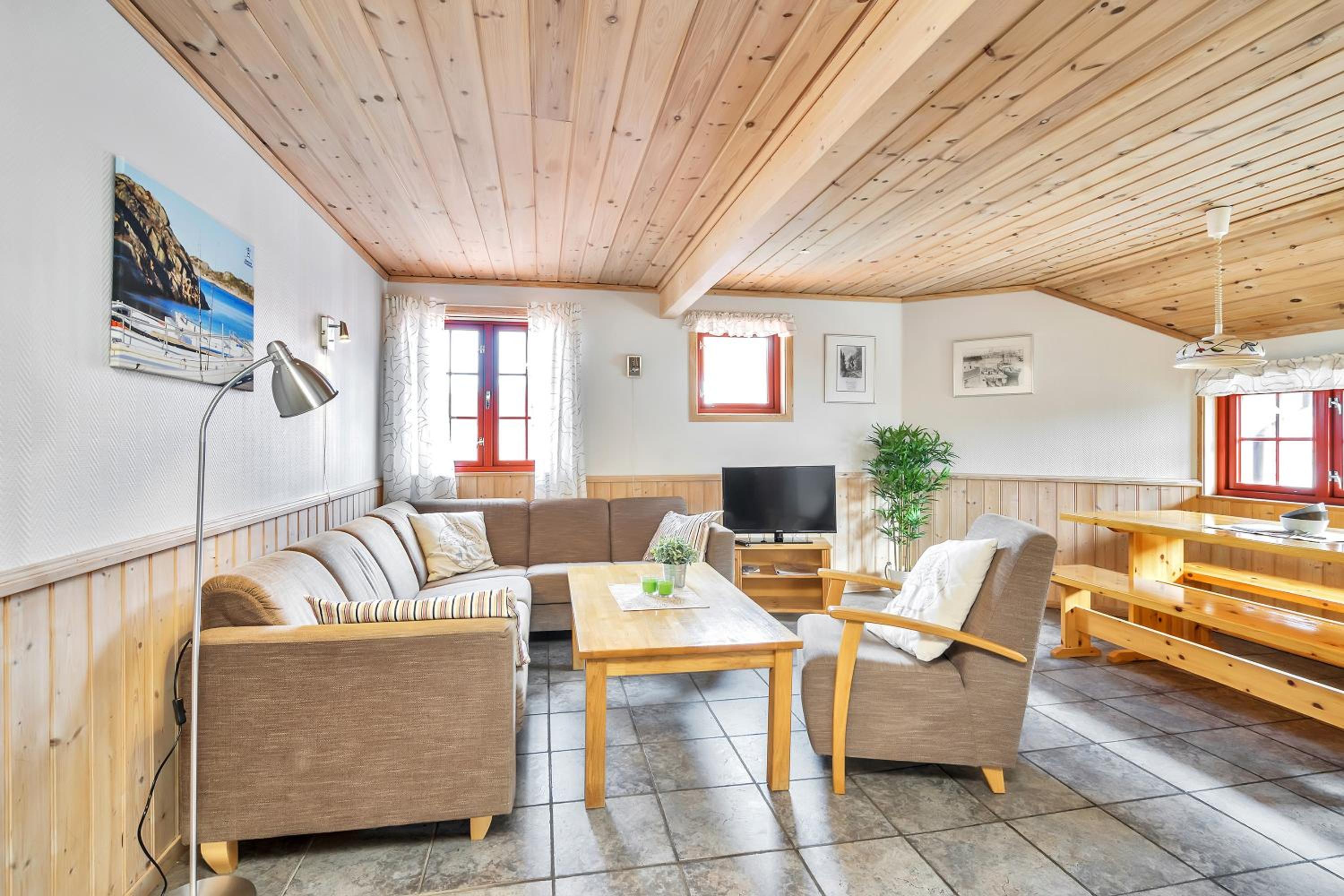 Apartment - Split Level photo 2
