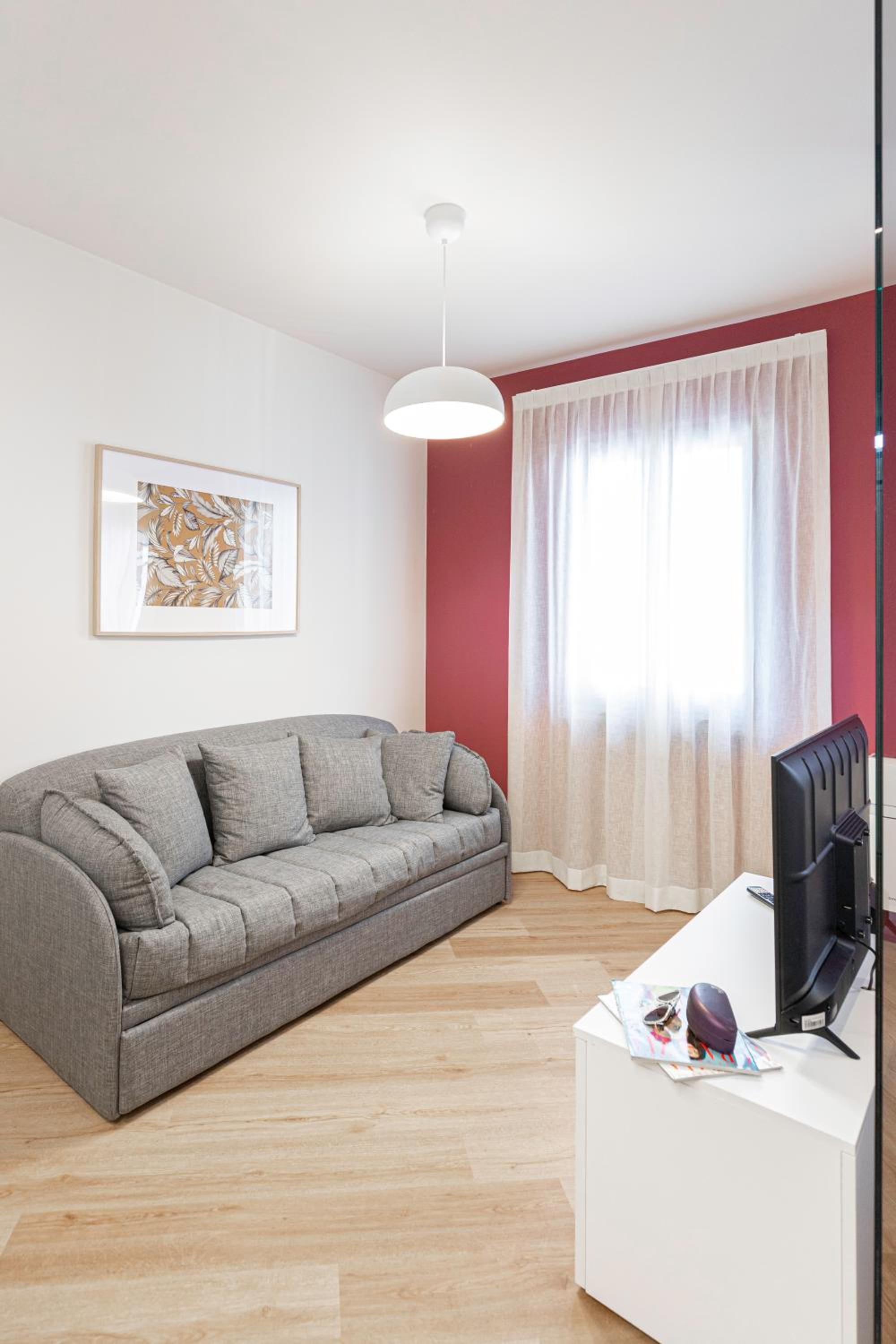 Studio Apartment photo 1