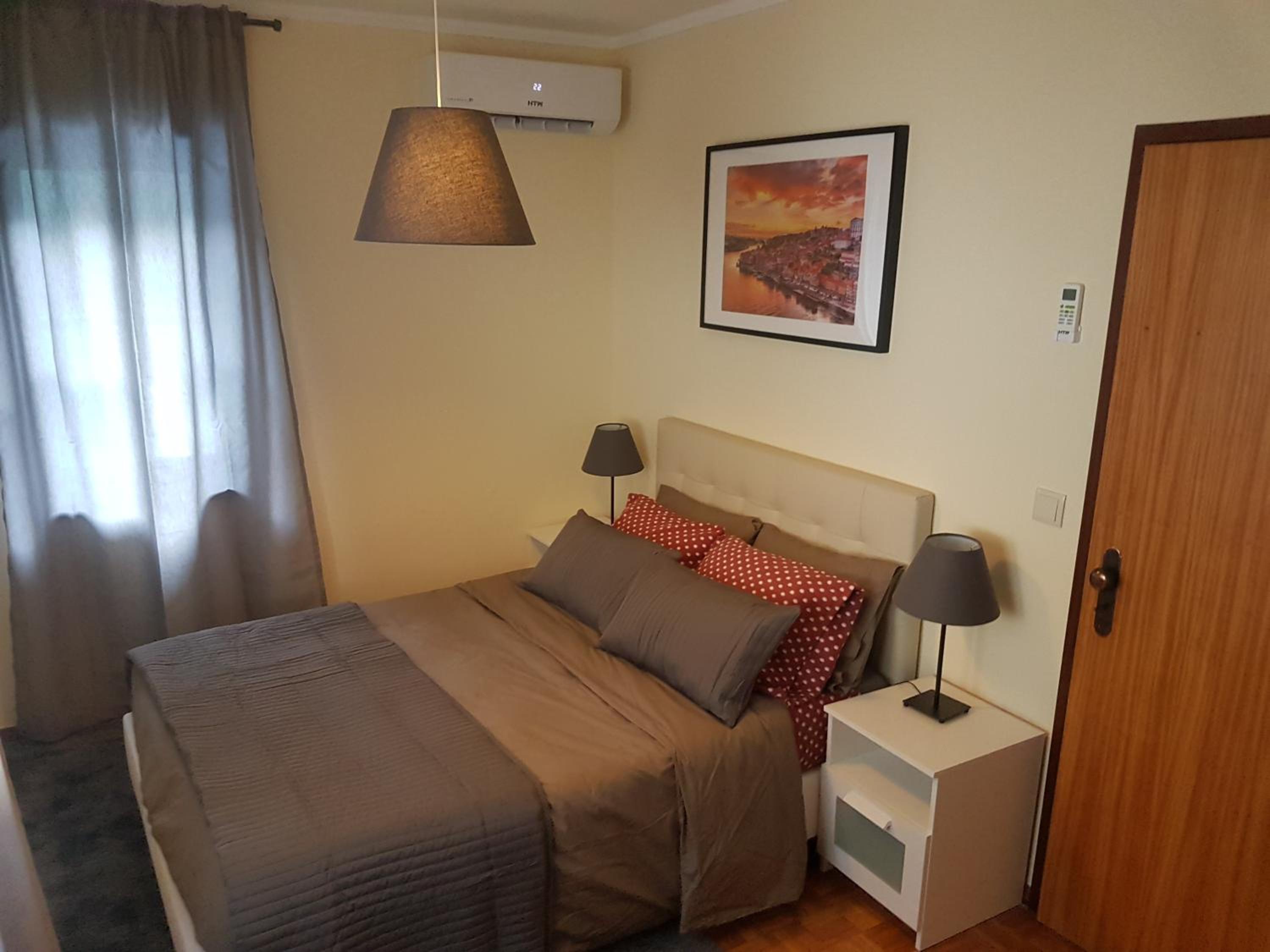 Three-Bedroom House - Photo 31